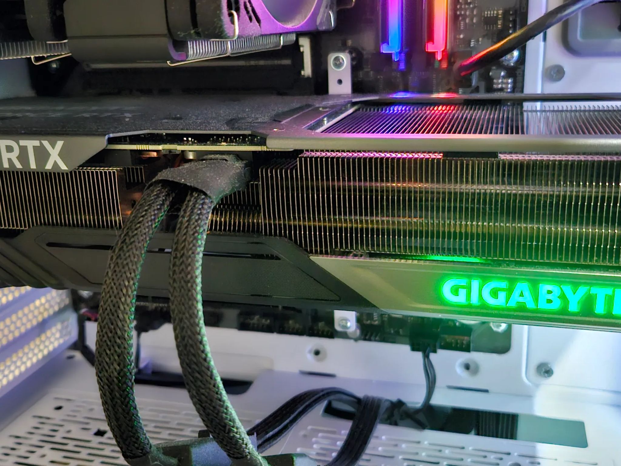 Gigabyte GAMING OC GeForce RTX 4070 12 GB (3 fans + dual bios)