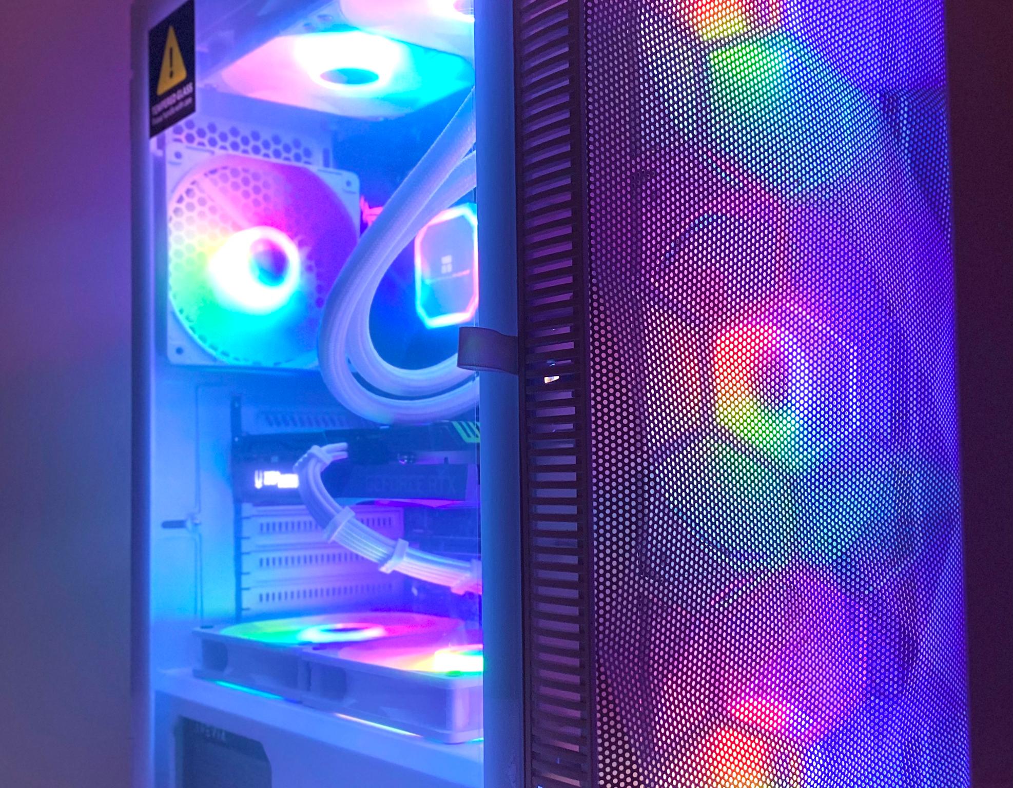 (Liquid Cooled) White⚪️Gaming PC| RTX 3060TI | Ryzen 5@4GHz| 16GB DDR4 RAM| 1TB NVMe SSD| Windows 11