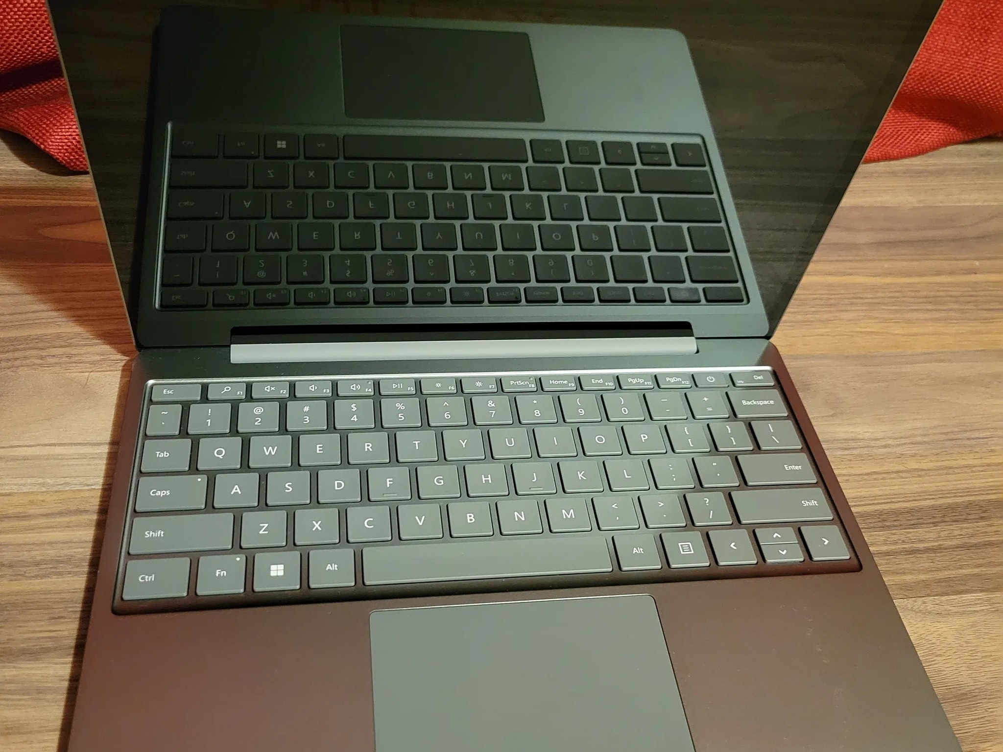 Microsoft Surface Laptop Go 3 - intel i5 12th gen. - 256gb ssd - 12.4" touch screen