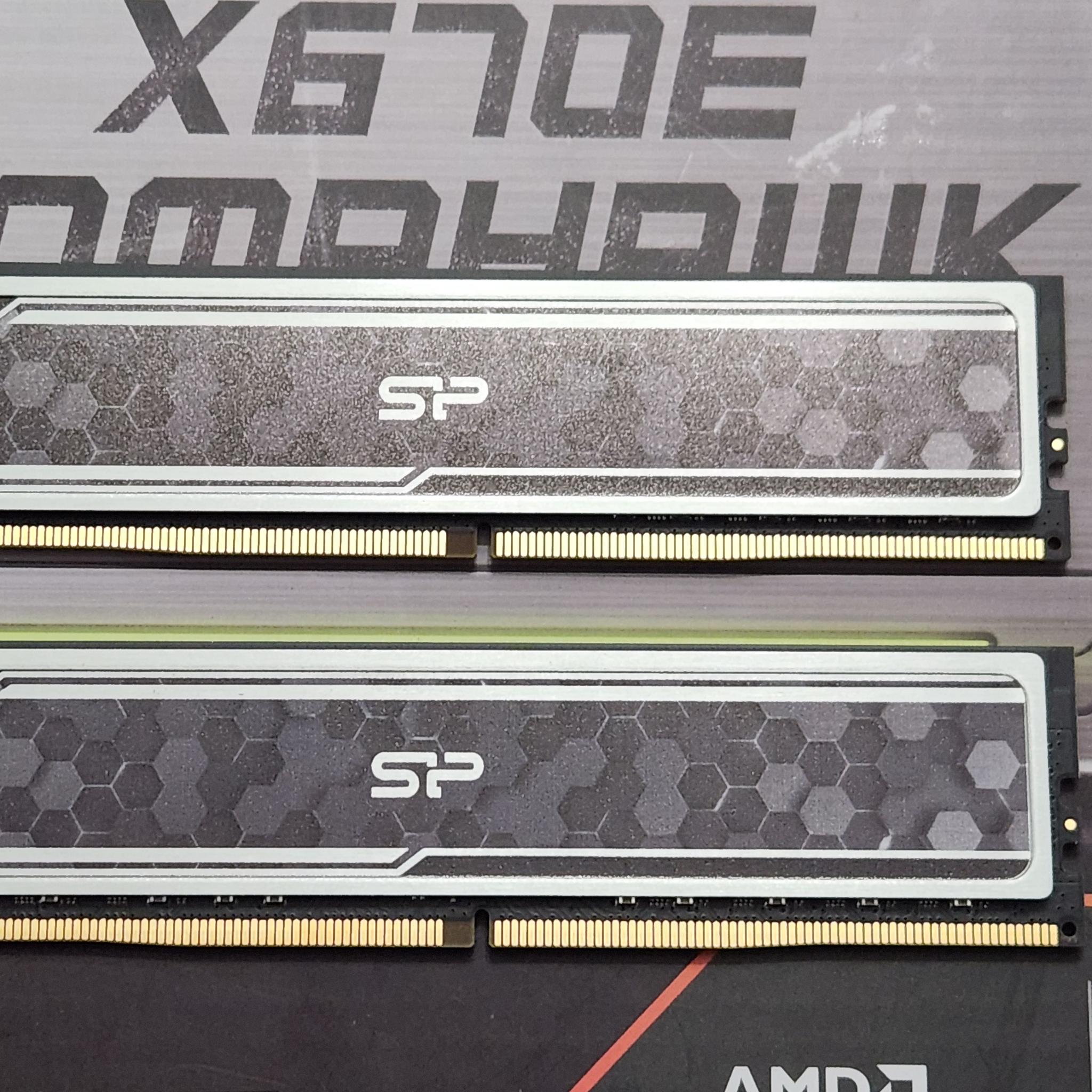 SP DDR4 3200 CL16 32GB kit.
