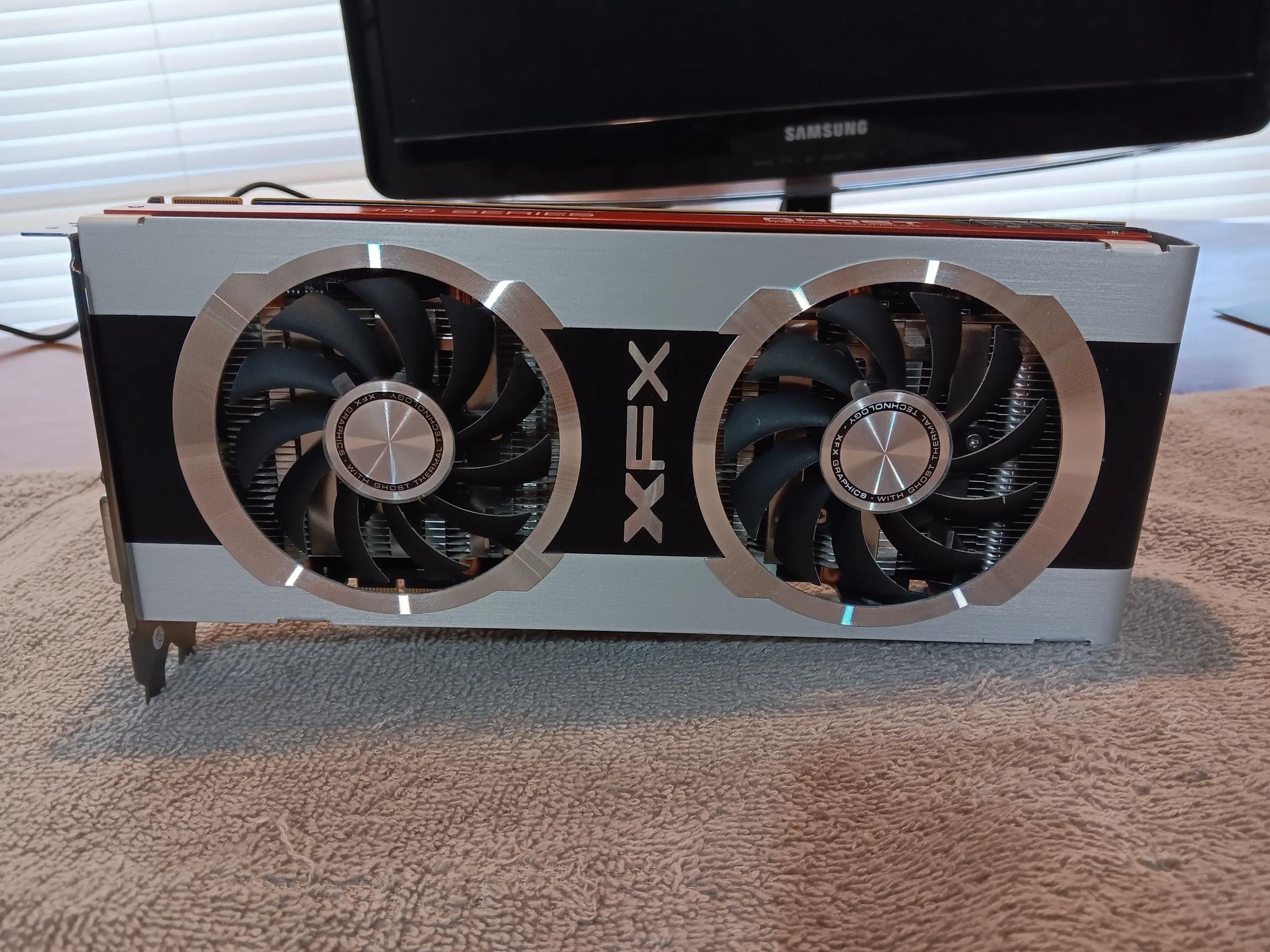 RARE XFX R7870 Black Edition DD Ghost GHz Edition 2GB GPU W/Original box