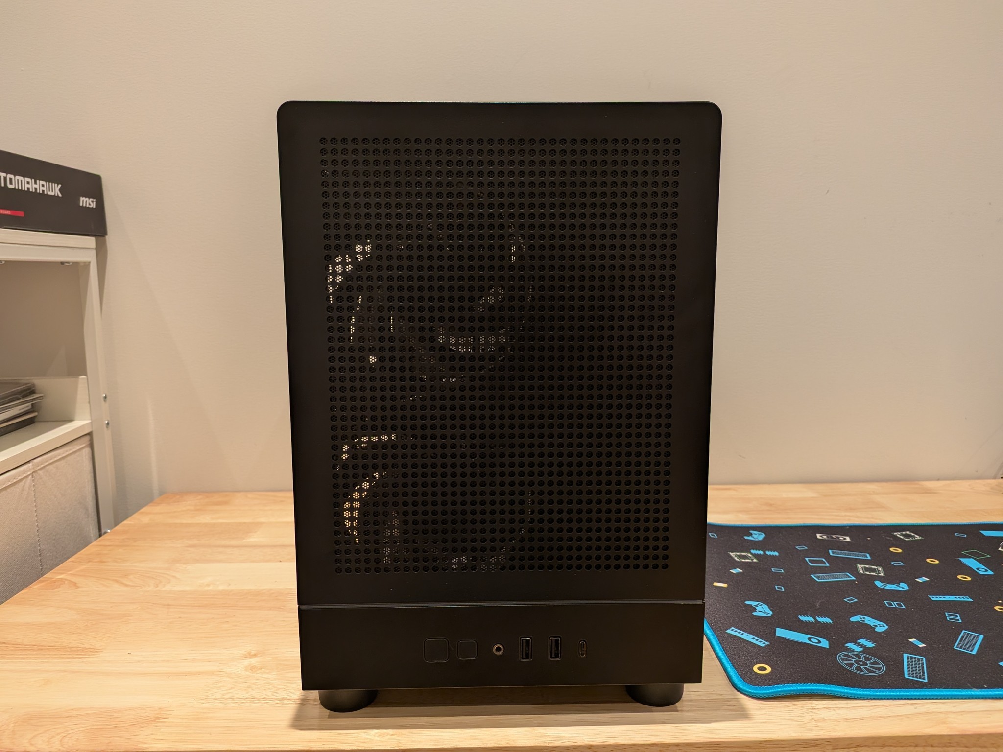 1440p Nightcrawler - RX 9070, Ryzen 5 9600X, 32 GB DDR5 RAM, 1 TB Gen 4 NVME, RGB, Liquid Cooled