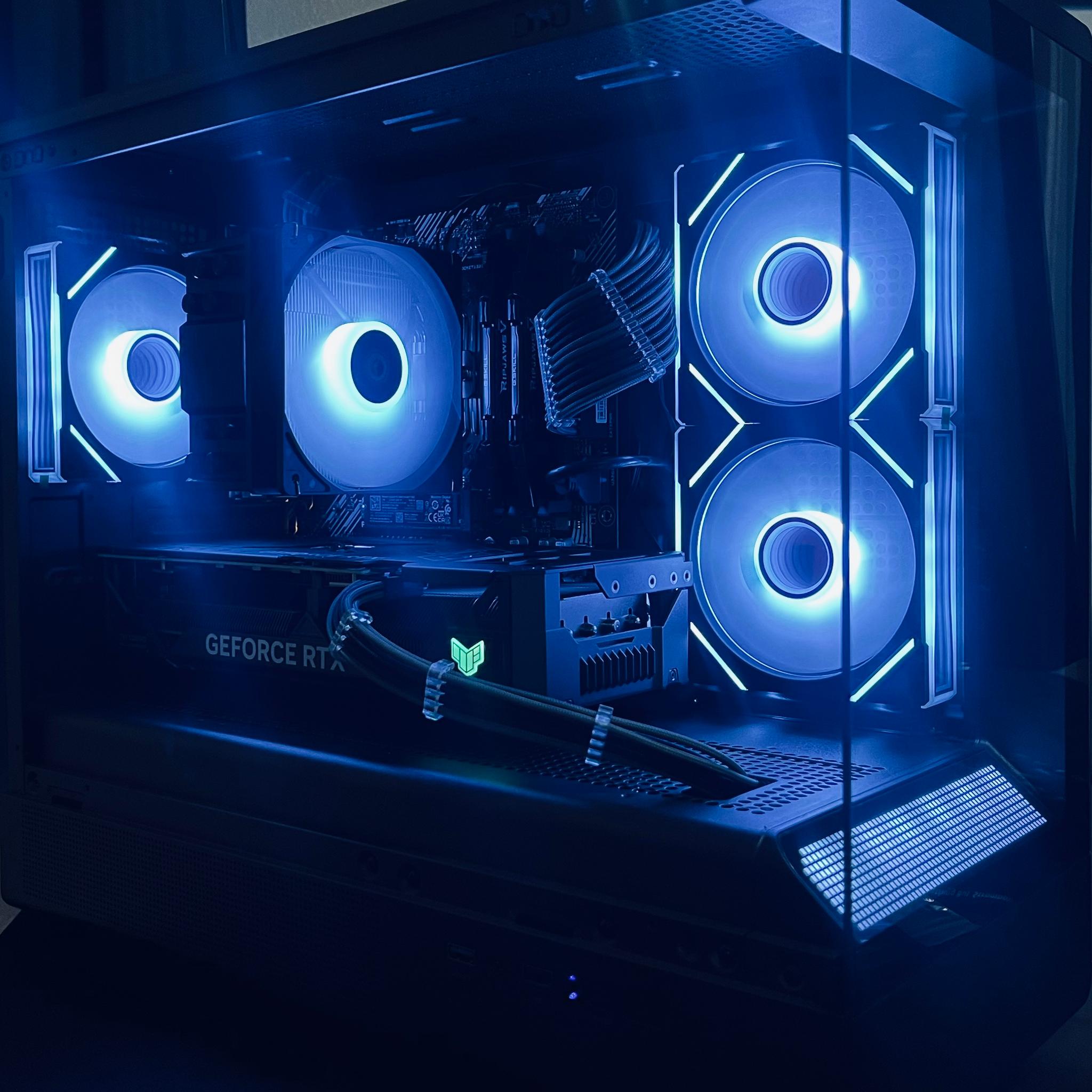 Pro Gaming PC |RTX 4070 // Ryzen 7 3700x // 32GB DDR4|