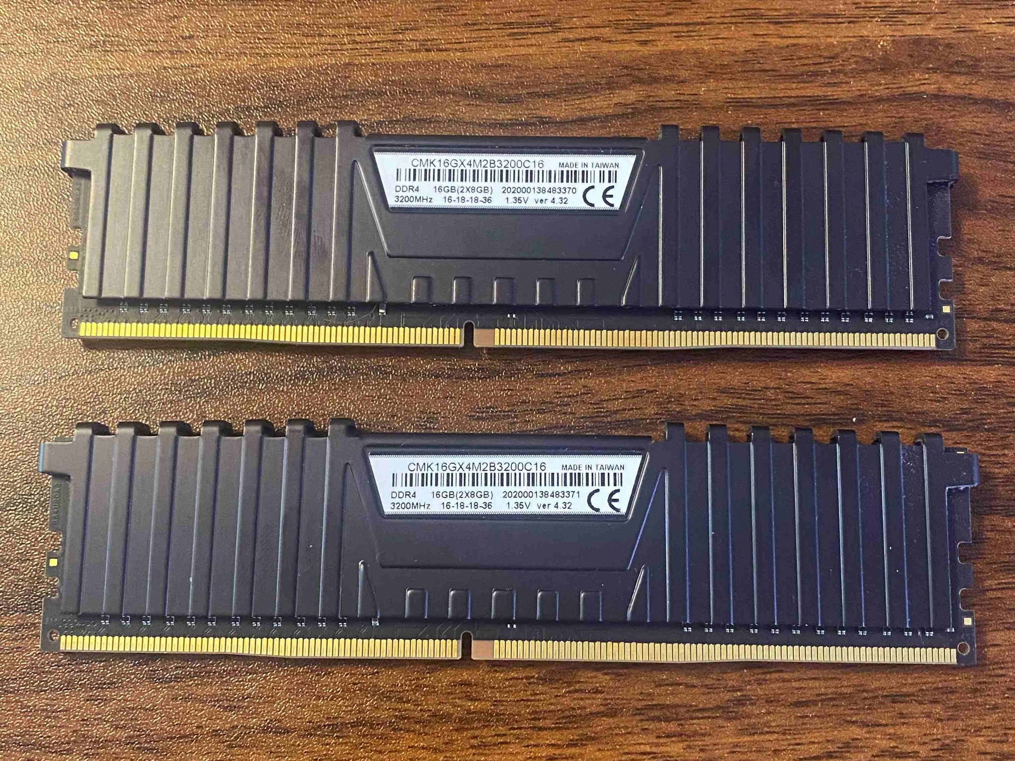 16GB (2x8GB) DDR4 Corsair Vengeance LPX 3200 16-18-18-36 Black ver 4.32