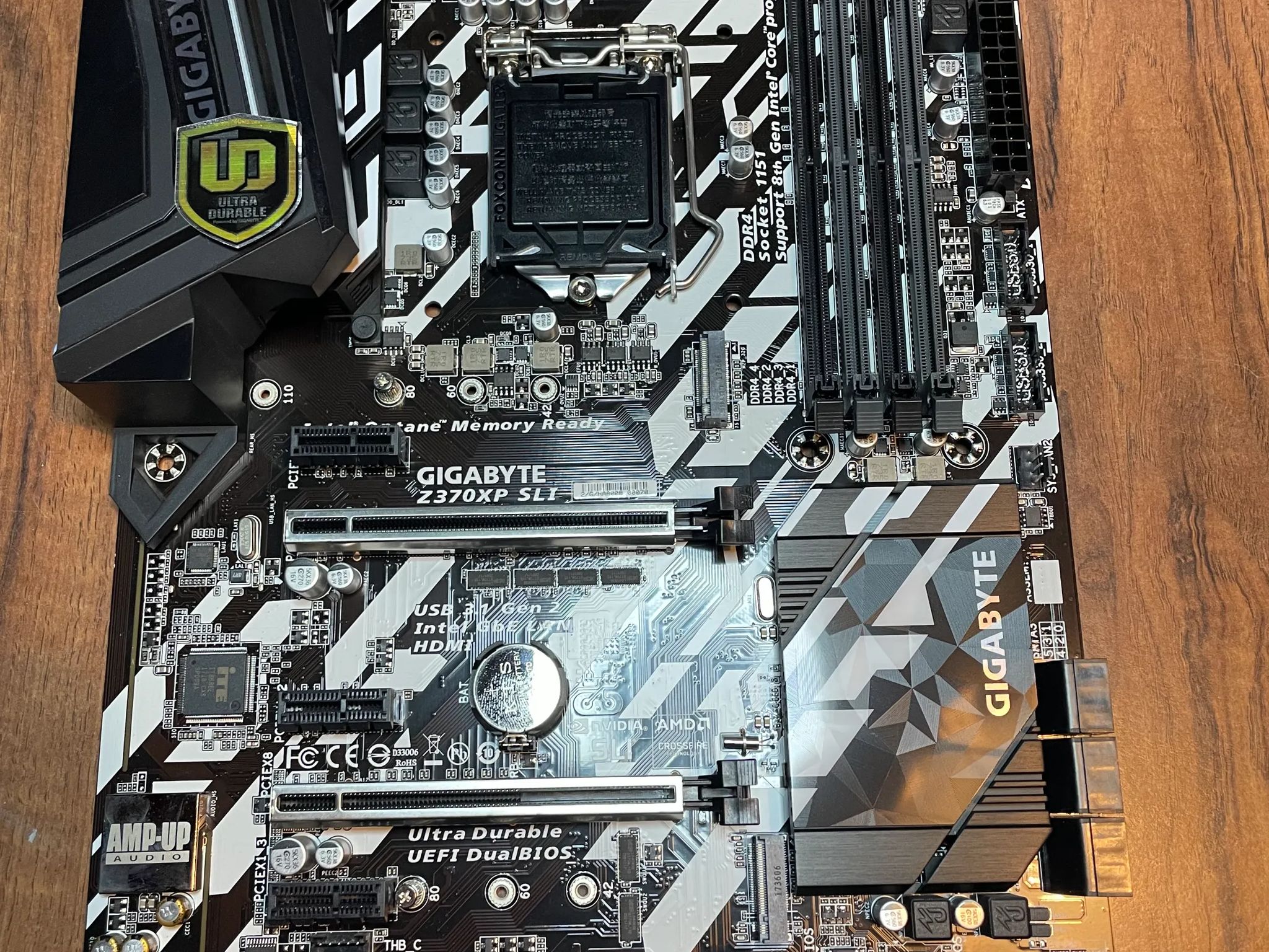 i5-8600K + Gigabyte Z370XP SLI + 32GB Corsair Vengeance 3000MHz Gaming Bundle