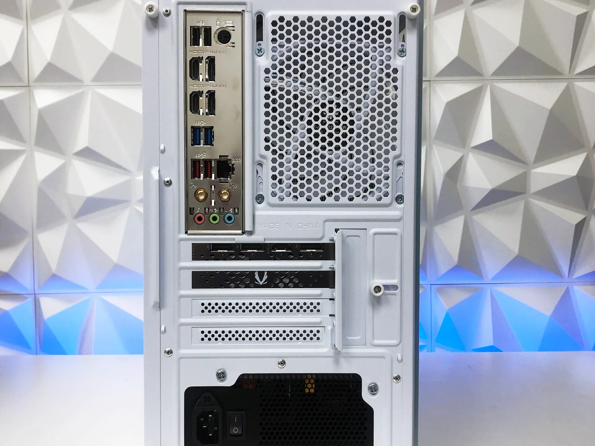 🚀The Explorer 2 White Gaming PC🚀 RTX 4060 8GB | i5-12400F | 16GB DDR4 | 1T M.2 | Windows 11 Home