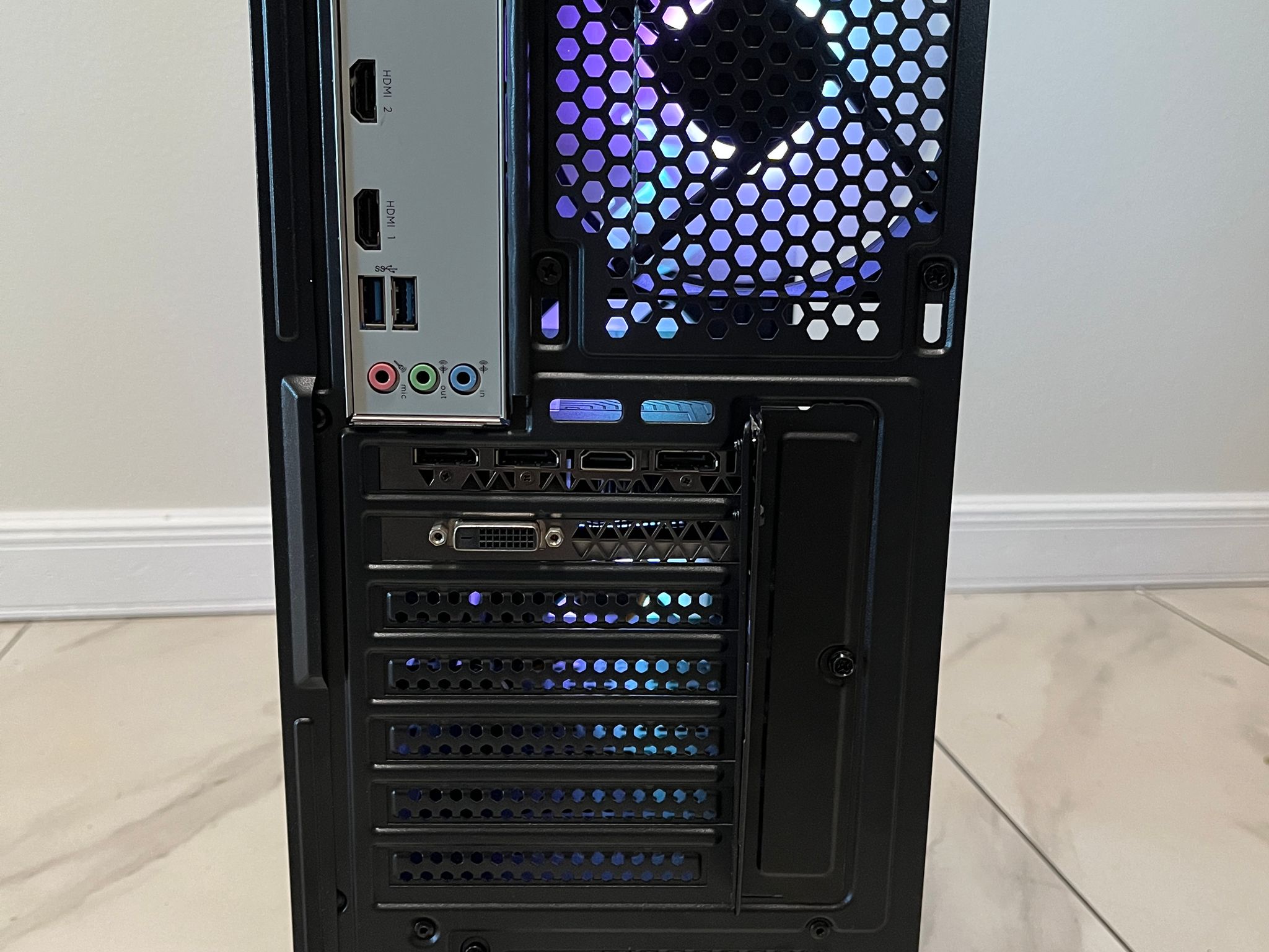 NVIDIA GTX 1080, Intel i7-6700, 12GB RAM, 870 GB Storage, High FPS Gaming PC w/ Wi-Fi + Bluetooth