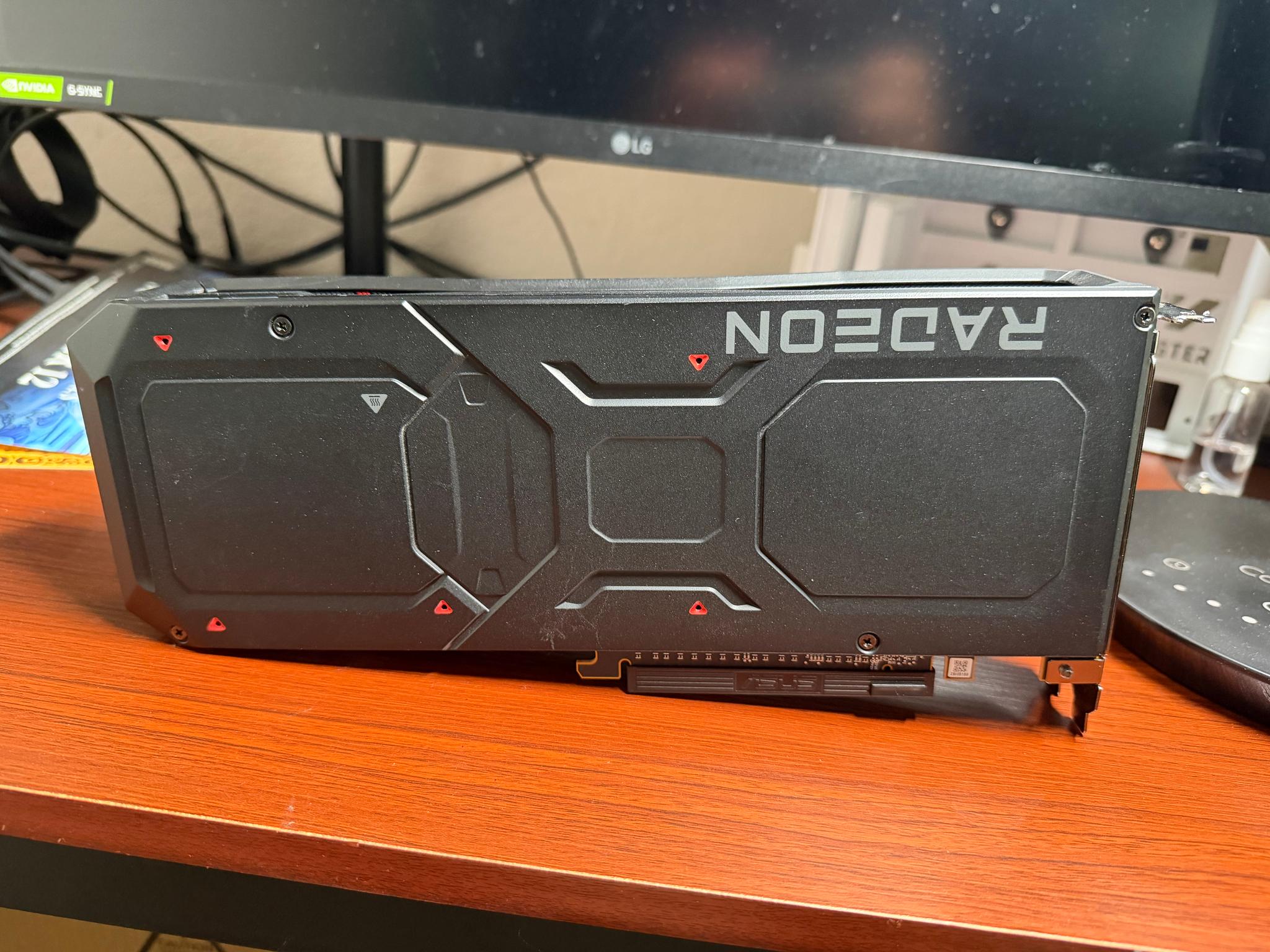 LIGHTLY USED AMD RADEON 7900XT 20GB GDDR6