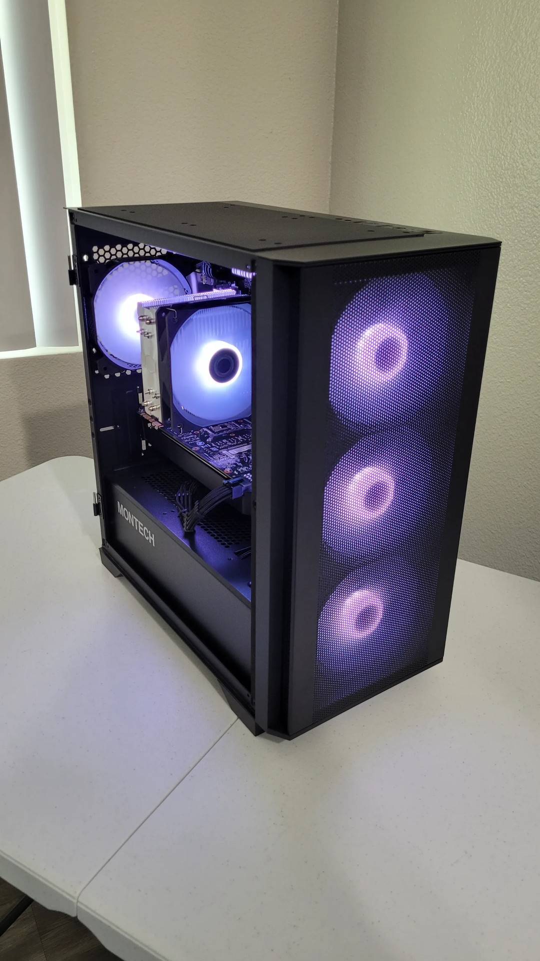 Black Gaming PC (Ryzen 5 2600X + GTX 1070 Ti + 1TB SSD + 16GB RAM