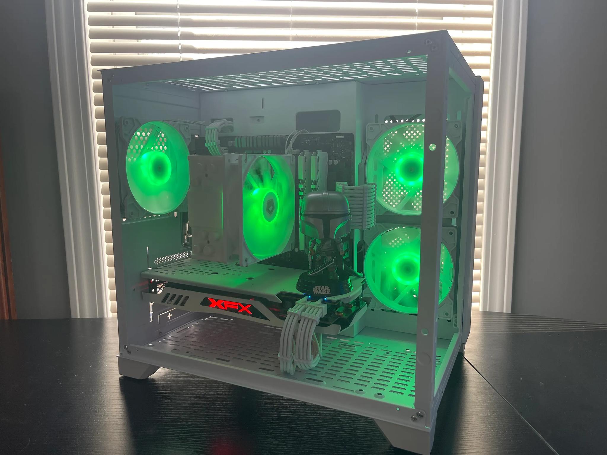 ⭐Mandalorian✨ RX 580 |  Ryzen 3 2200G | 1TB NVME | 16GB RAM