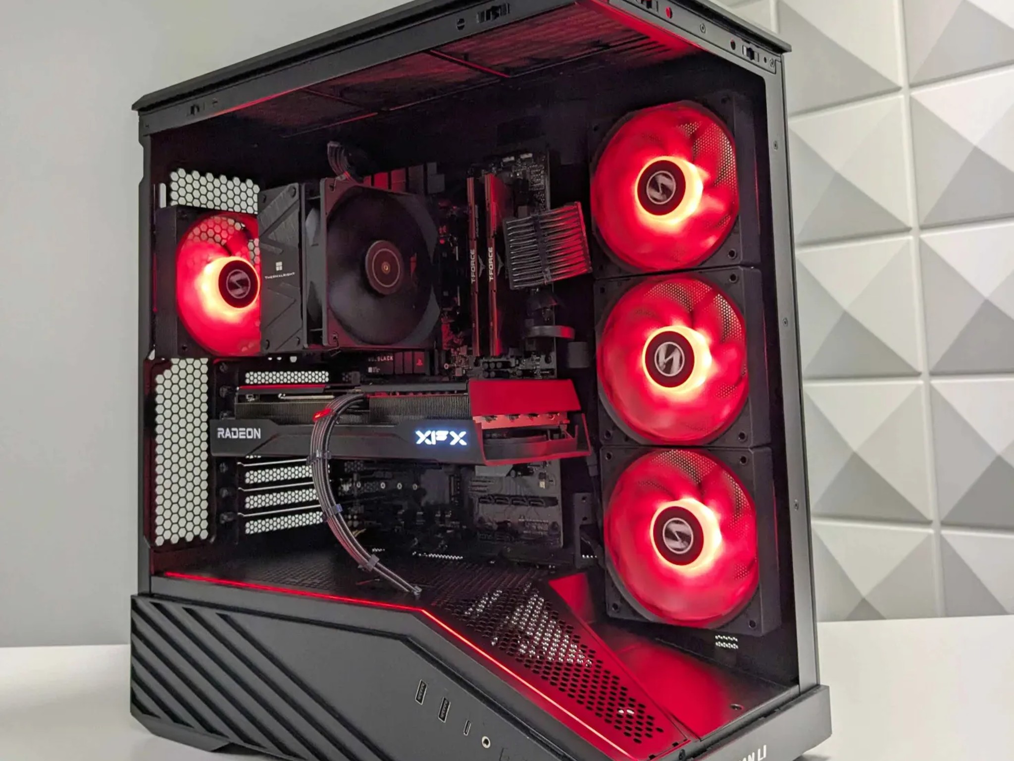 Black RGB Gaming PC - Ryzen 5 9600X - RX 9060 XT 16GB