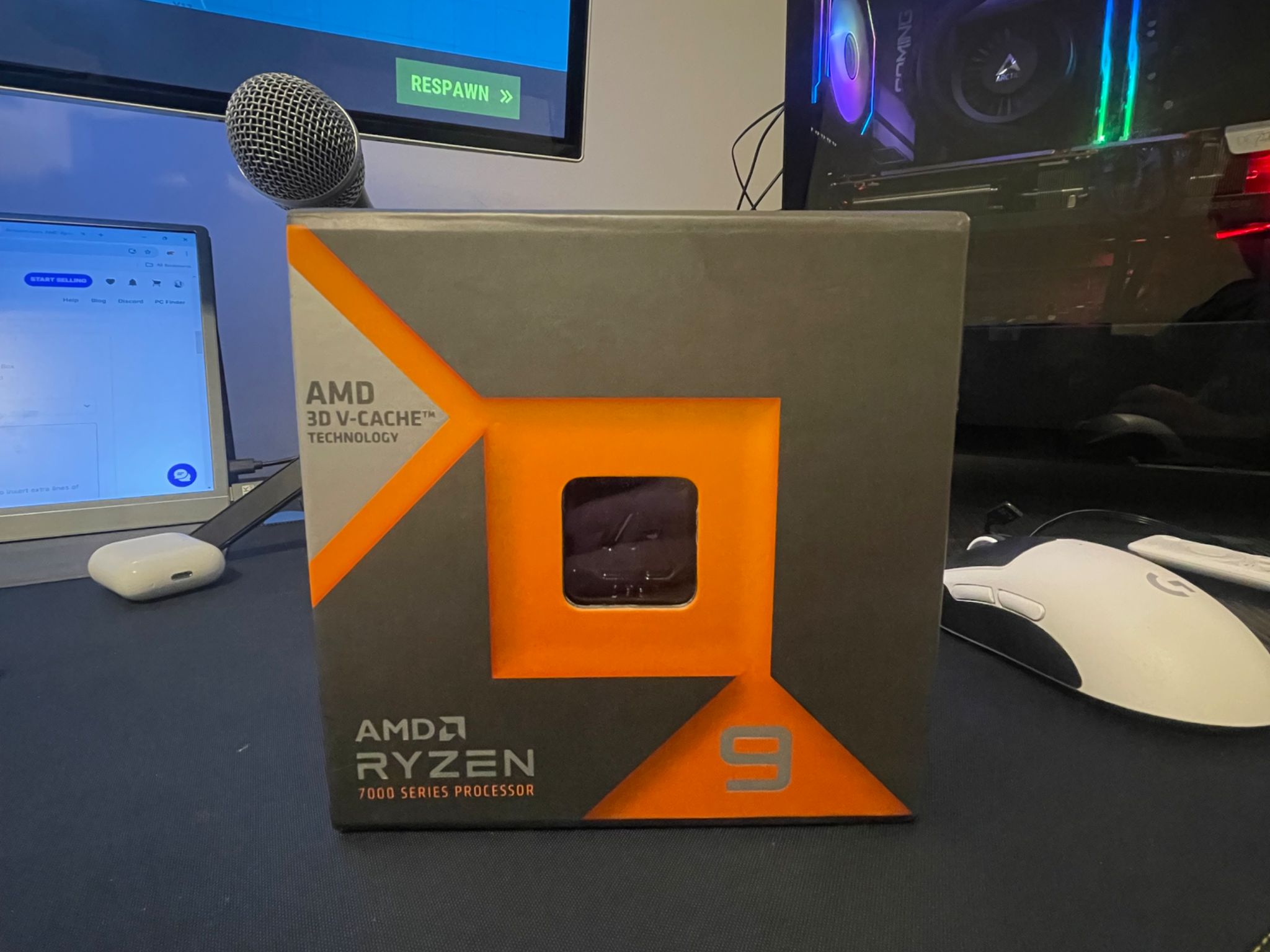 AMD Ryzen 9 7900X3D