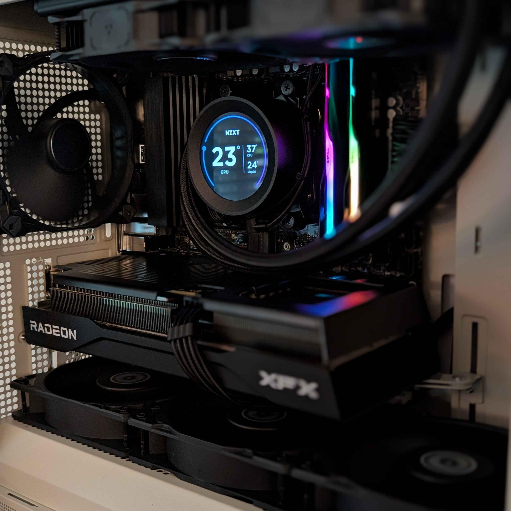 RX 9060 XT 16GB | Ryzen 5 7500X3D | 32GB DDR5-6000 | 1TB NVMe | Corsair RMe 850W