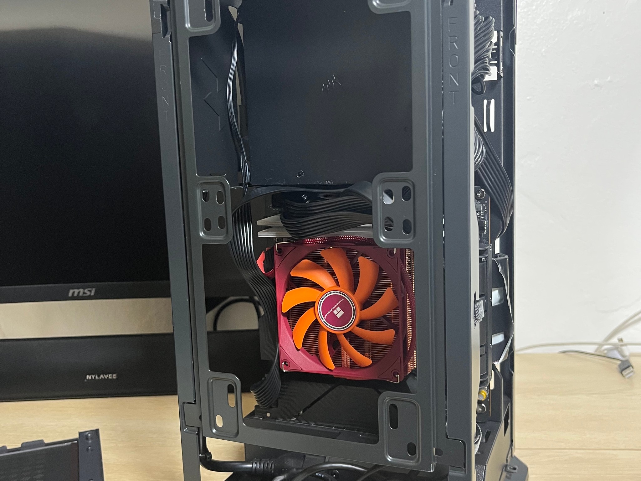 Custom Gaming PC RTX 5060, i5 12400F, 32GB DDR5, 1TB m.2 ssd, Fractal Mood, Asrock B760i Mini ITX