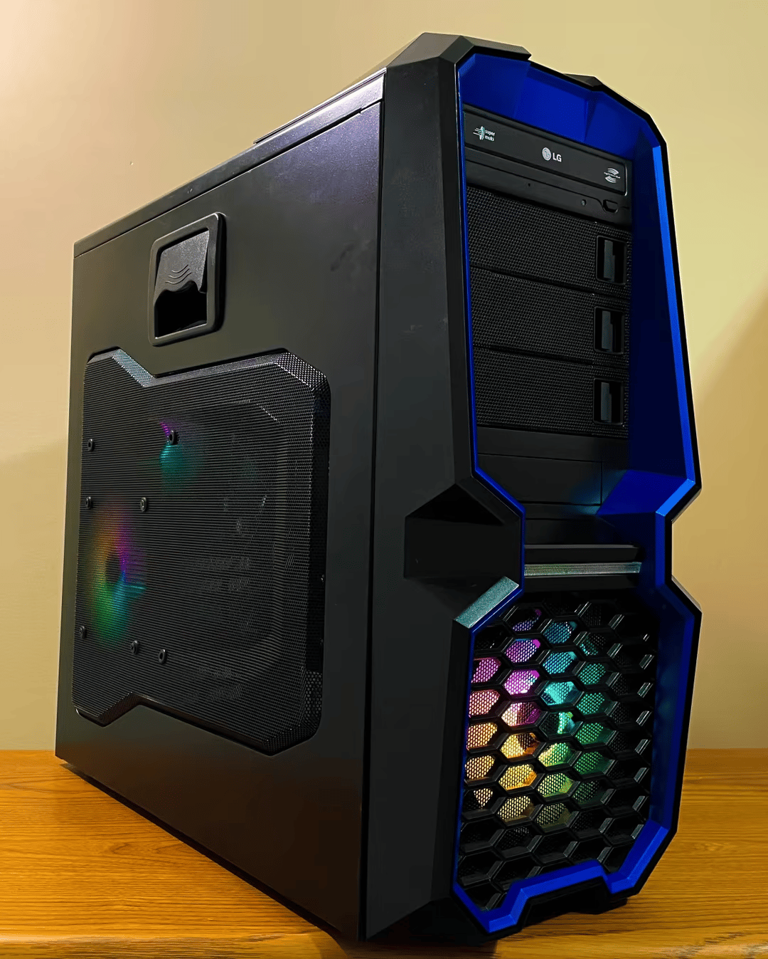 “Sapphire” // AMD Phenom II X6, AMD 6950 2GB