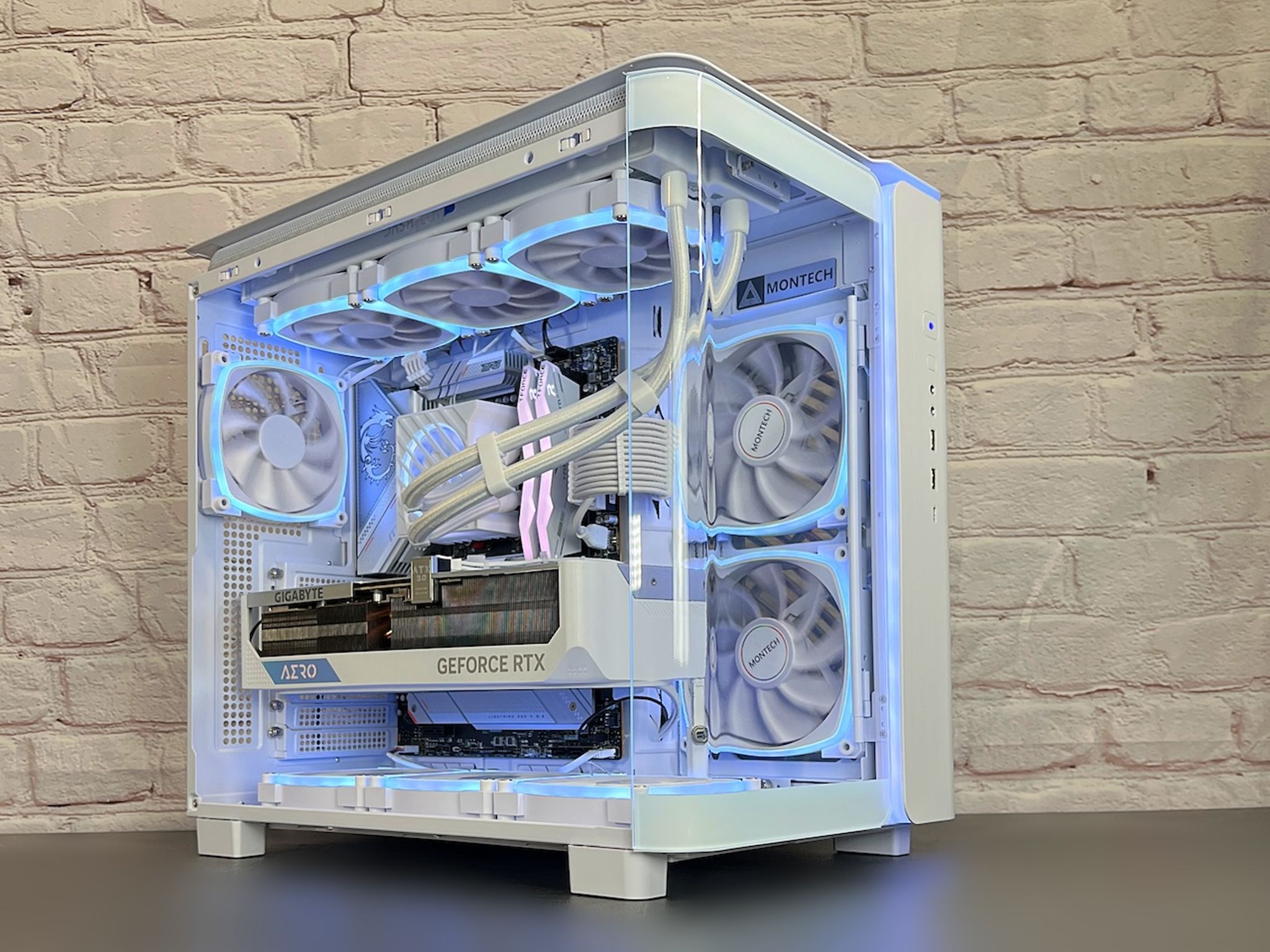 Ryzen 7 7800X3D RTX 4080 Aero 32GB DDR5 2TB M.2 WIFI 6E WIN 11 Pro Gaming PC