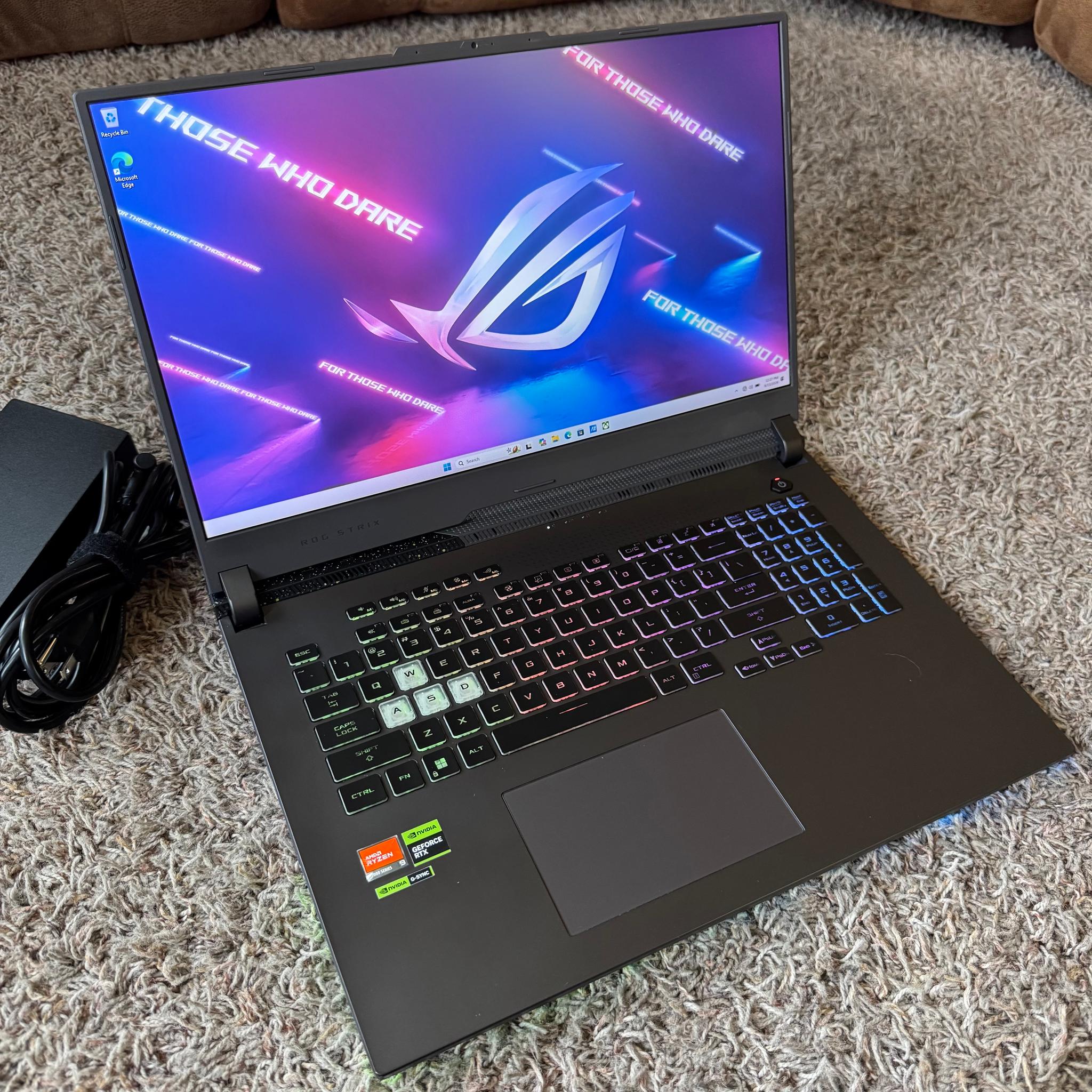 RTX 4070 / Ryzen 9 7845HX / 32GB DDR5 Ram / 4TB SSD / 17.3 inch screen / 144Hz / Gaming / creator