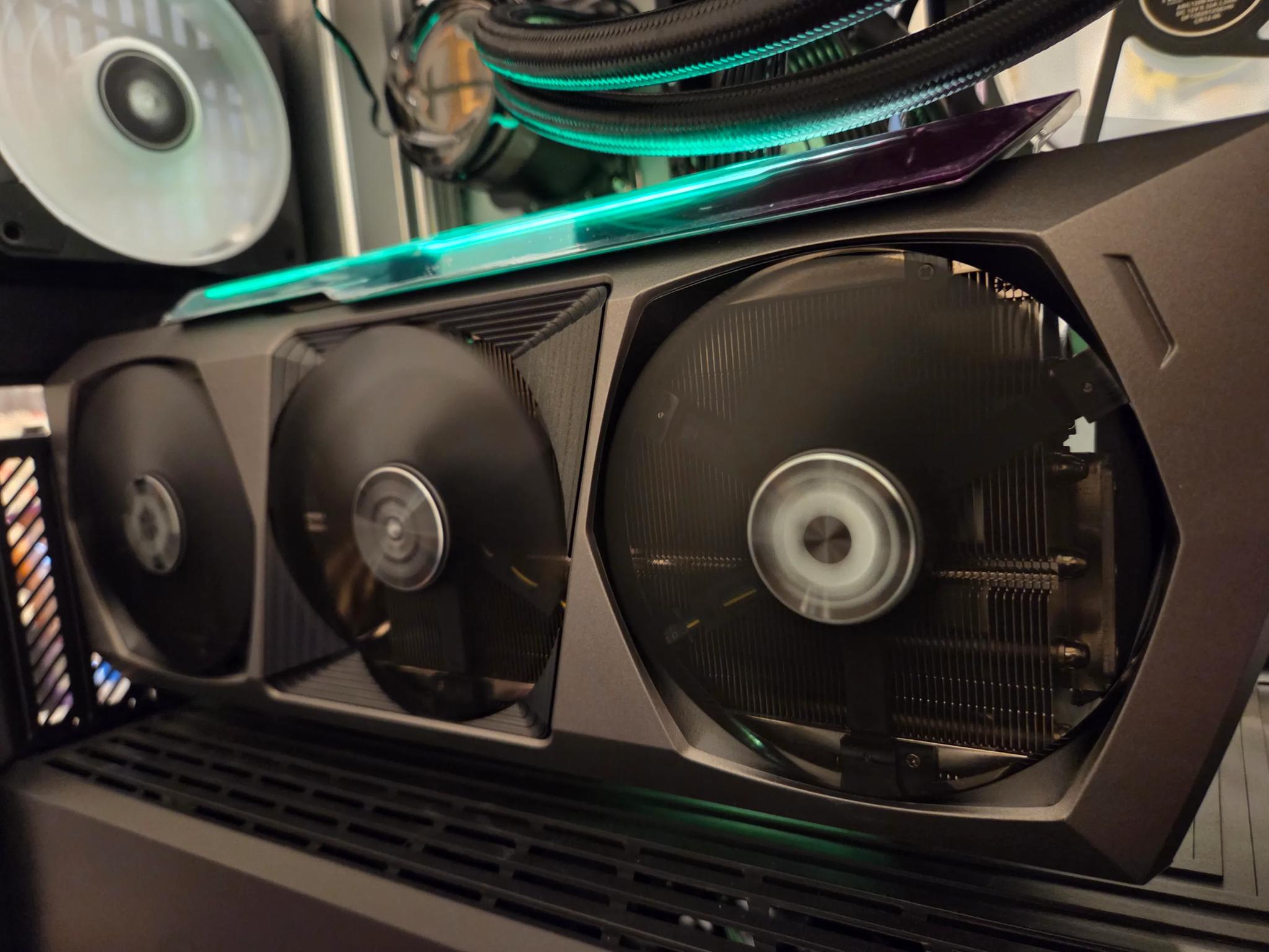 ZOTAC GAMING RTX 4070 Ti SUPER AMP HOLO 16GB GDDR6X