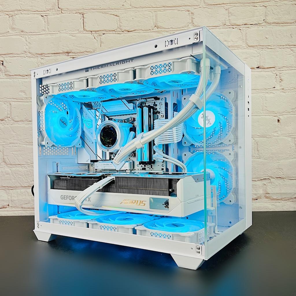 5080 AORUS MASTER ICE Ryzen 7 9800X3D 32GB DDR5 2TB M.2 WIFI 7 Win 11 Pro