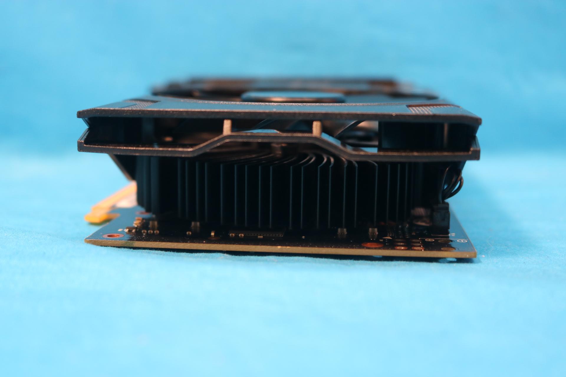 EVGA NVIDIA GeForce GTX 950 2GB GDDR5 PCIe 3.0 x16 Desktop GPU 02G-P4-0952-KR