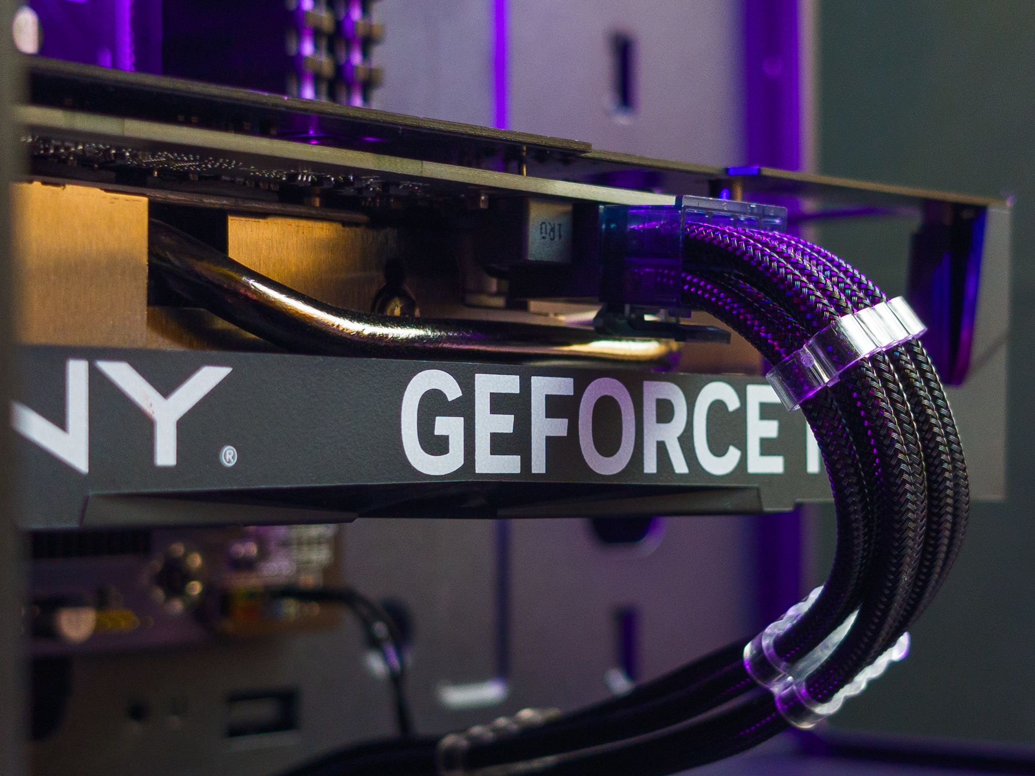 💜🖤 RTX 4060 / Ryzen 7 3700X / 32GB Gaming PC 🖤💜