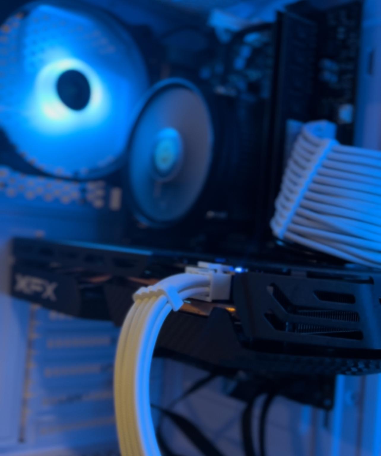 ❄️ Budget | RX 580 | i7 Equivalent | 16GB RAM | 512GB SSD