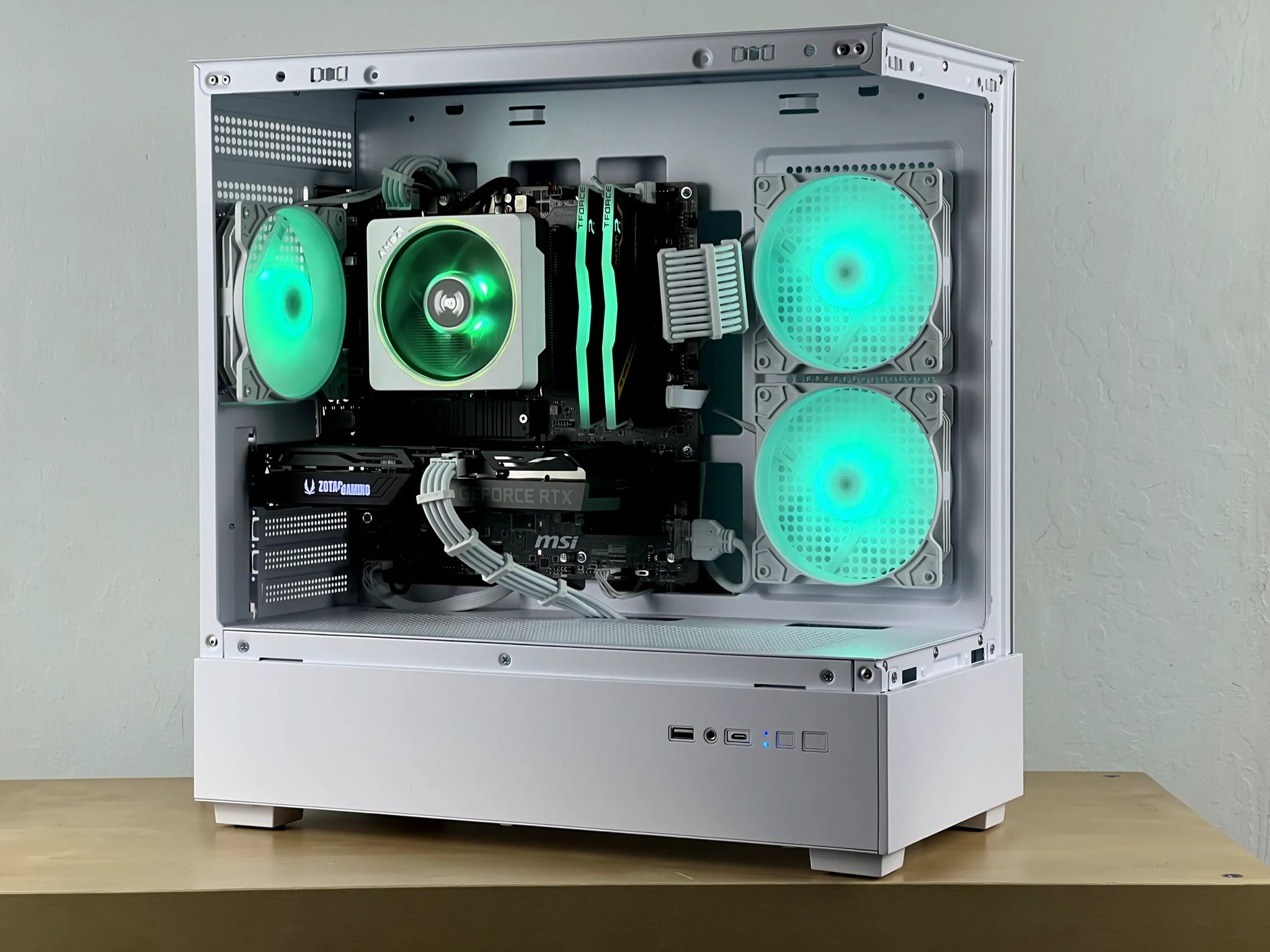 🧊 Fast and Clean White Gaming PC | RTX 3060 TI | AMD Ryzen 7 3700X | 1TB SSD | 16GB RAM | 🧊