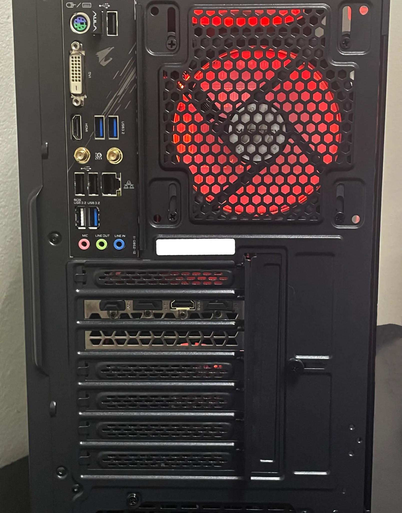 Ryzen 5 5600X | RTX 3060 12GB | 32 GB 3200 MHz RAM | 1 TB NVMe SSD 