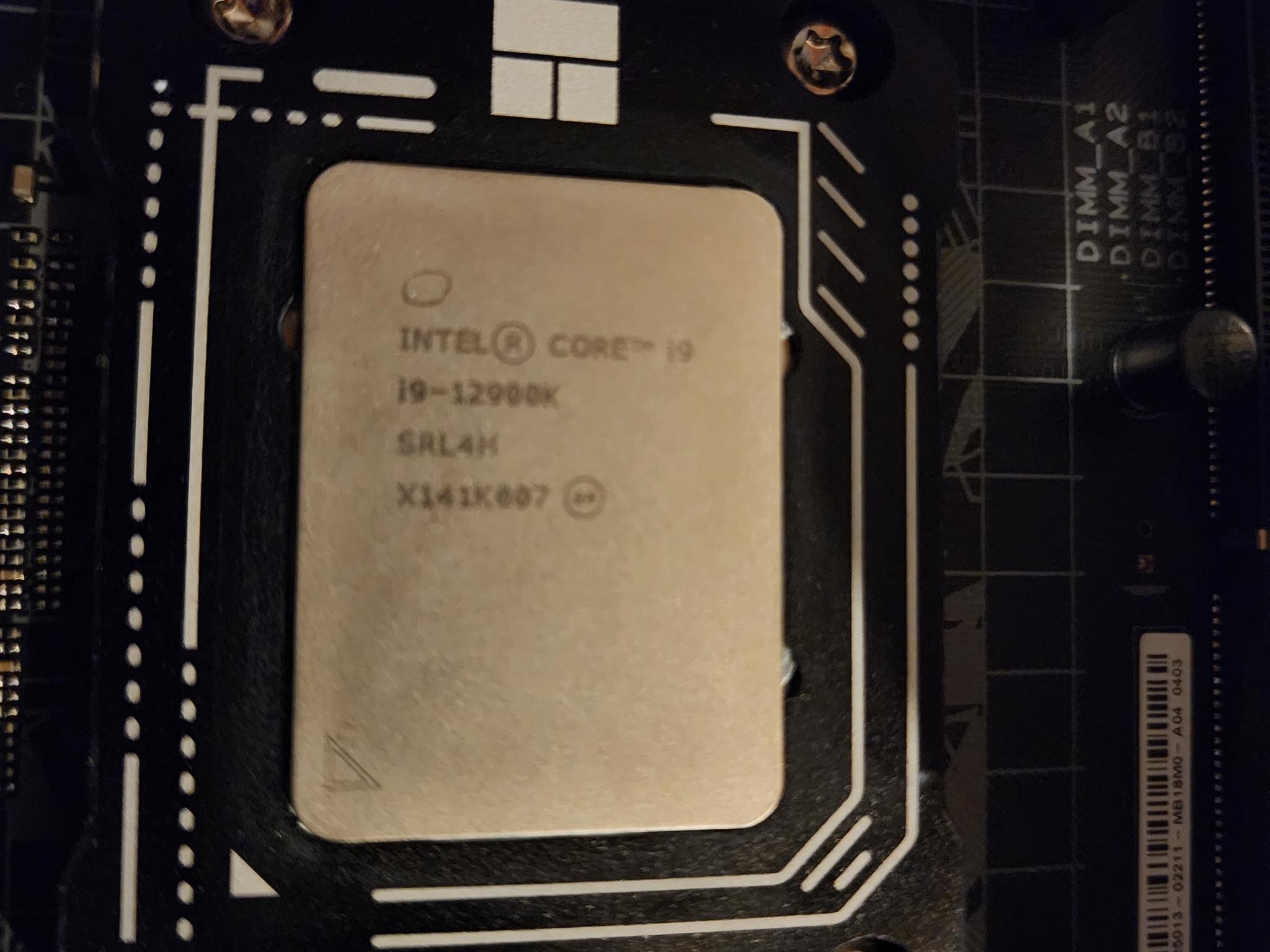 I9-12900K / 64GB DDR5 RAM / Z690 WiFi Mobo