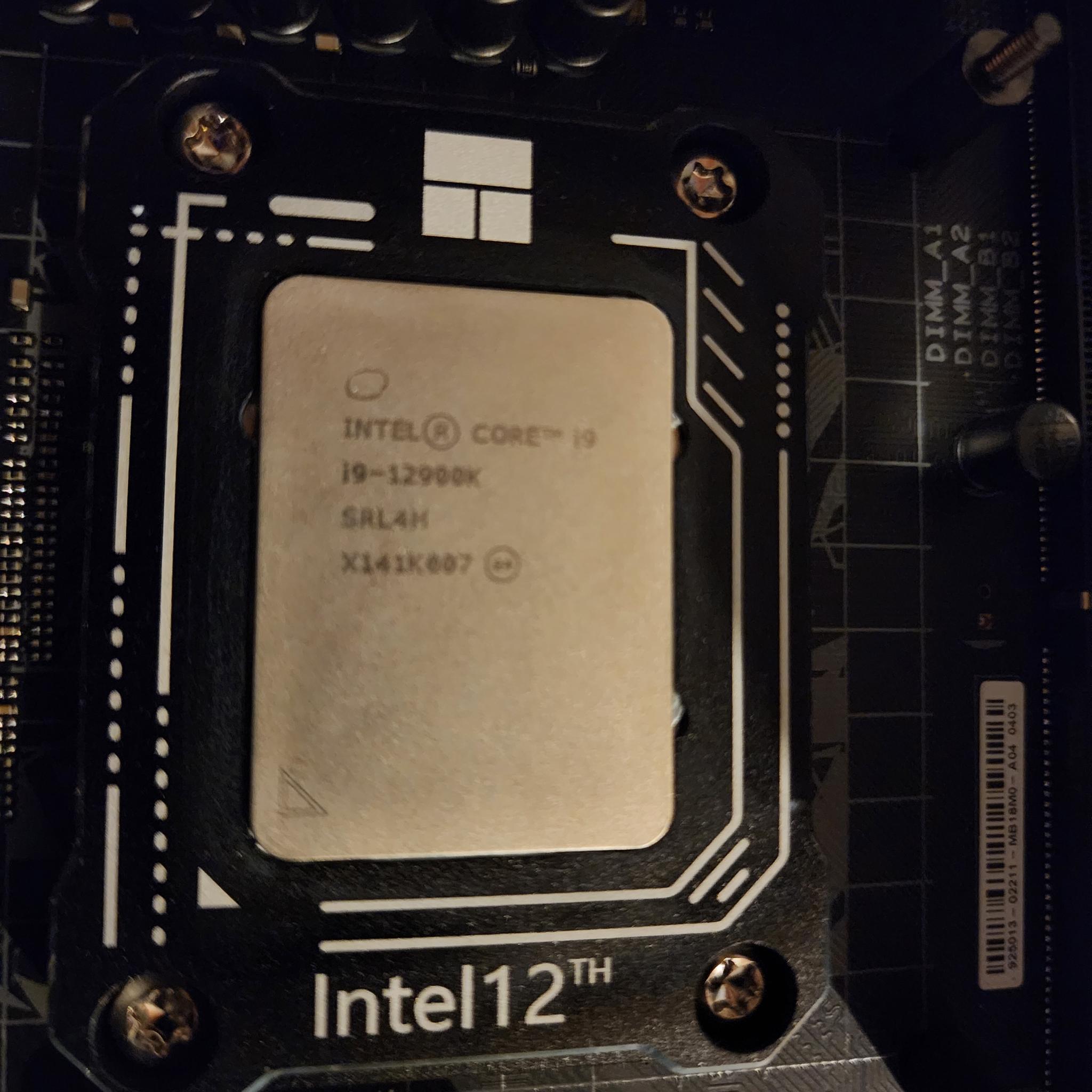 I9-12900K / 64GB DDR5 RAM / Z690 WiFi Mobo