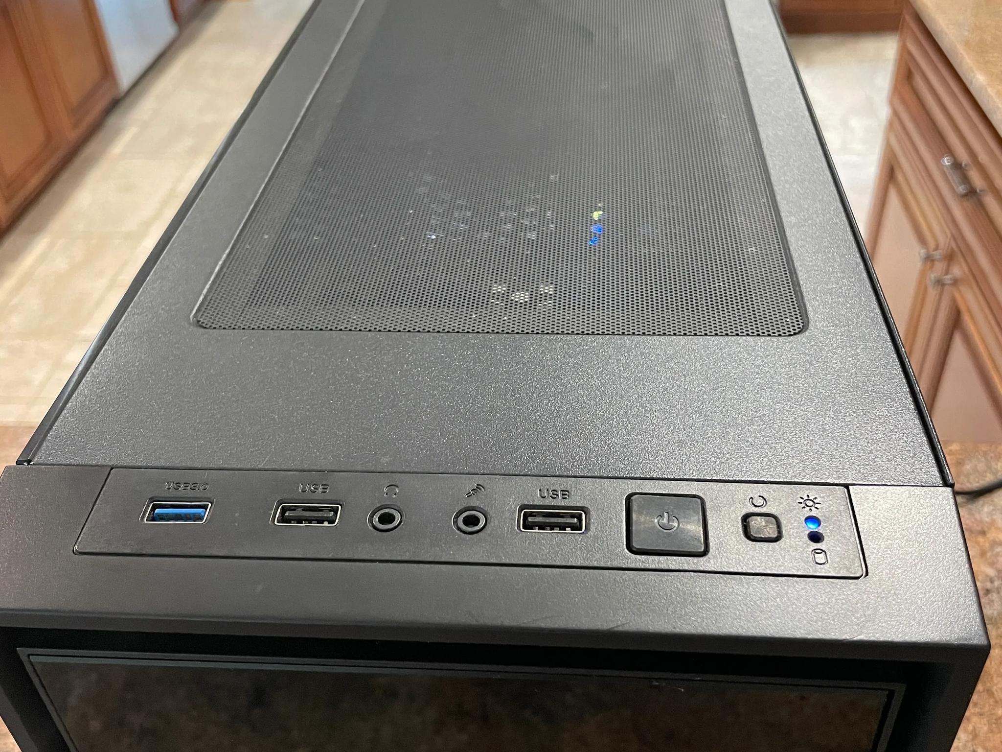 Funz Px - RTX 2070 Super // Ryzen 5 3600 // 32GB RAM // 2TB M.2 SSD