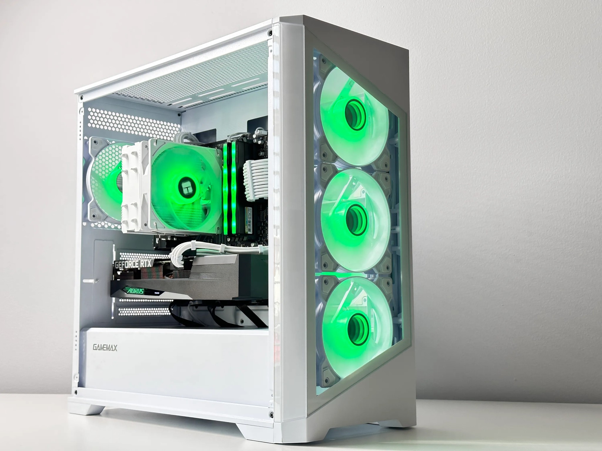 🧊Iceberg🧊Nvidia RTX 3060 Ti 8GB🌨️AMD Ryzen 5 5600X 6Core🌨️32GB DDR4🌨️ 1TB SSD NVME