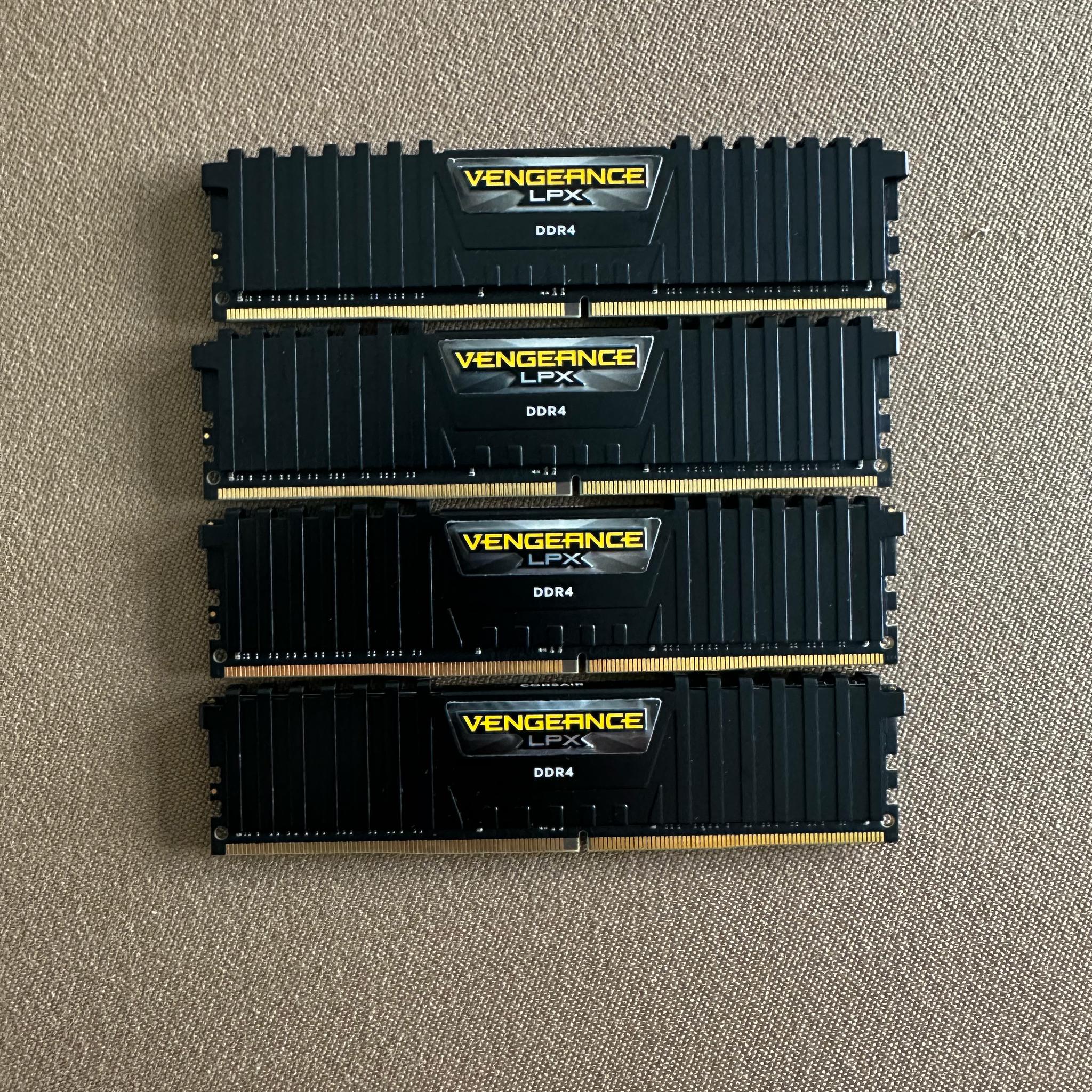 Corsair Vengeance LPX DDR4 RAM 32GB (4x8GB) 2400MHz (works)