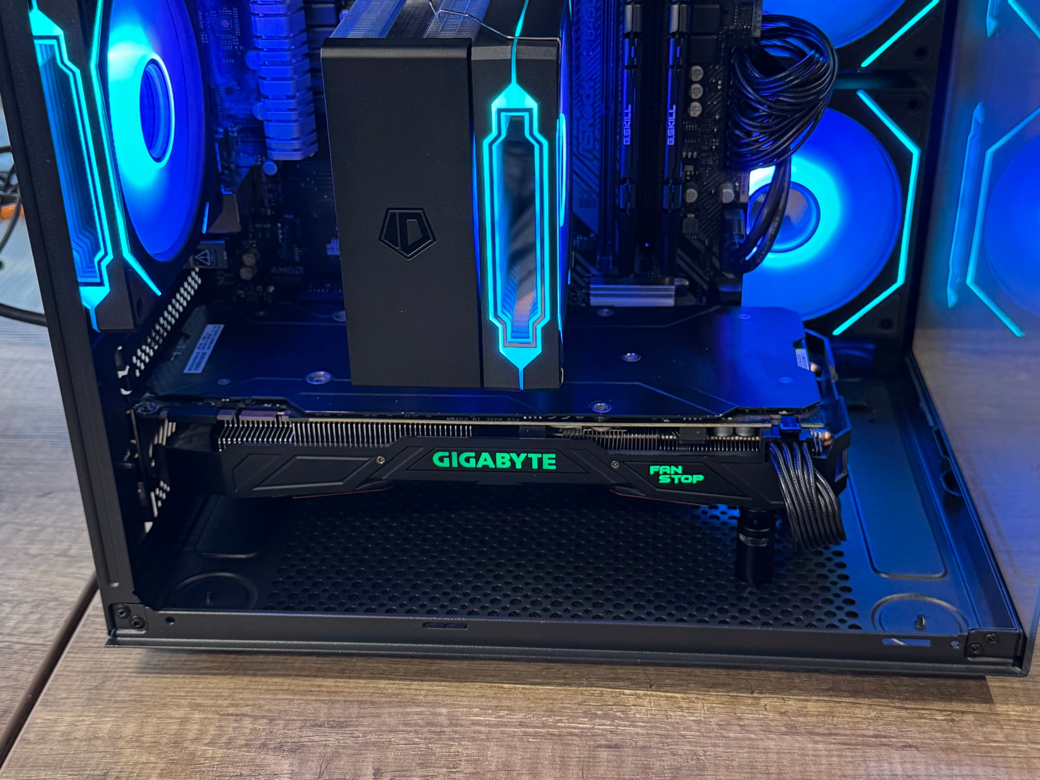 Ryzen 5 3600 - GTX 1070 8GB - 95% New Build