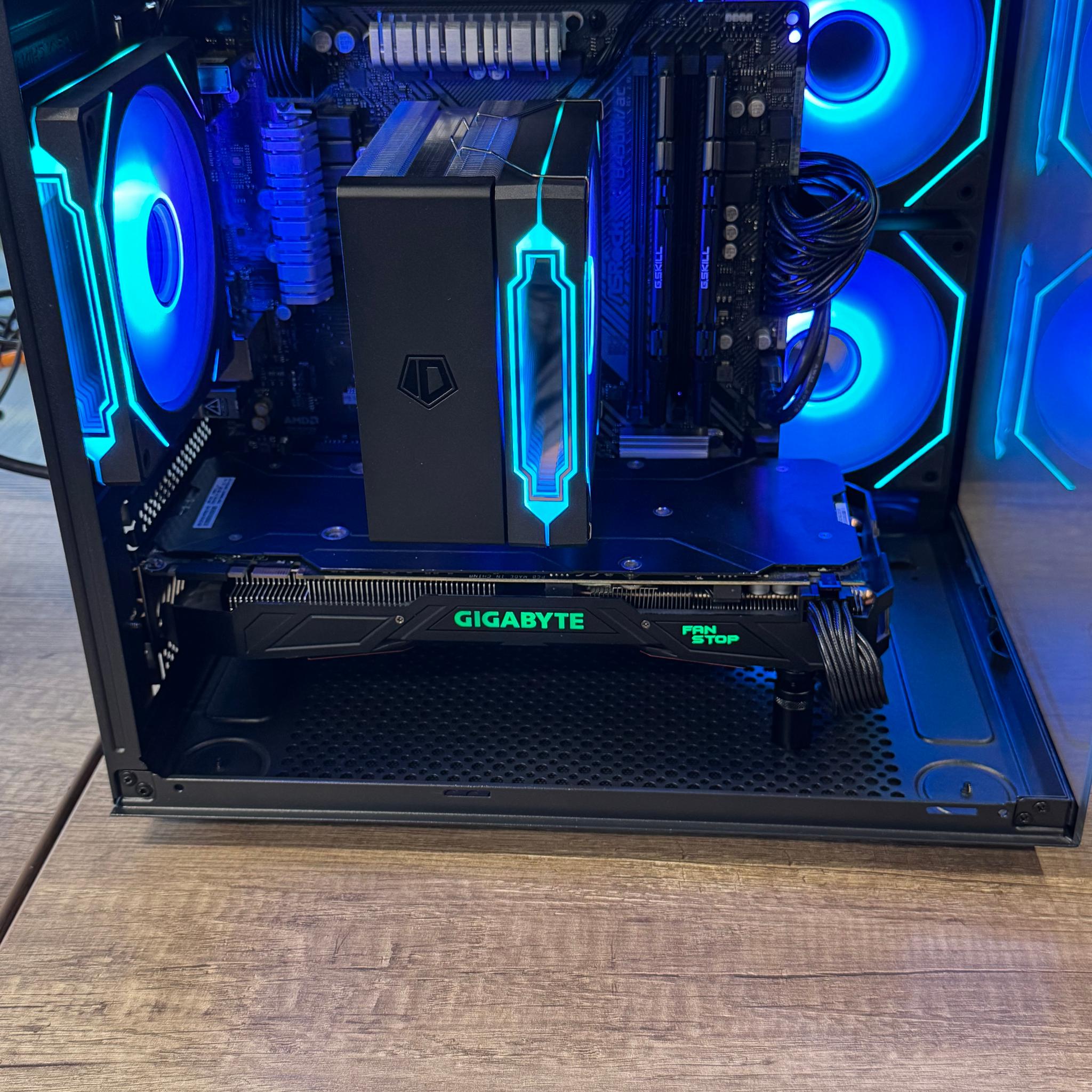 Ryzen 5 3600 - GTX 1070 8GB - 95% New Build
