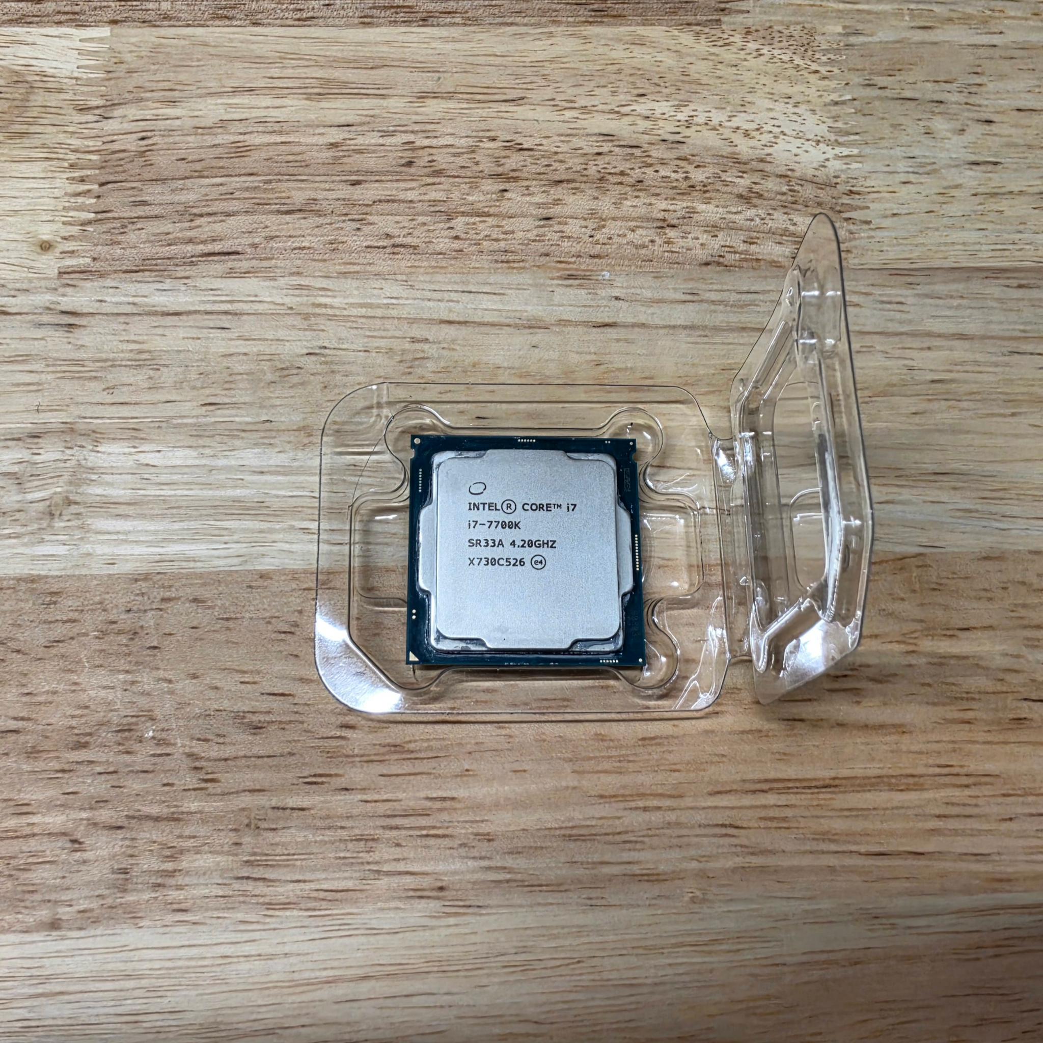 Intel i7-7700K + MSI Z270 Gaming M7 + 16GB DDR4 Combo