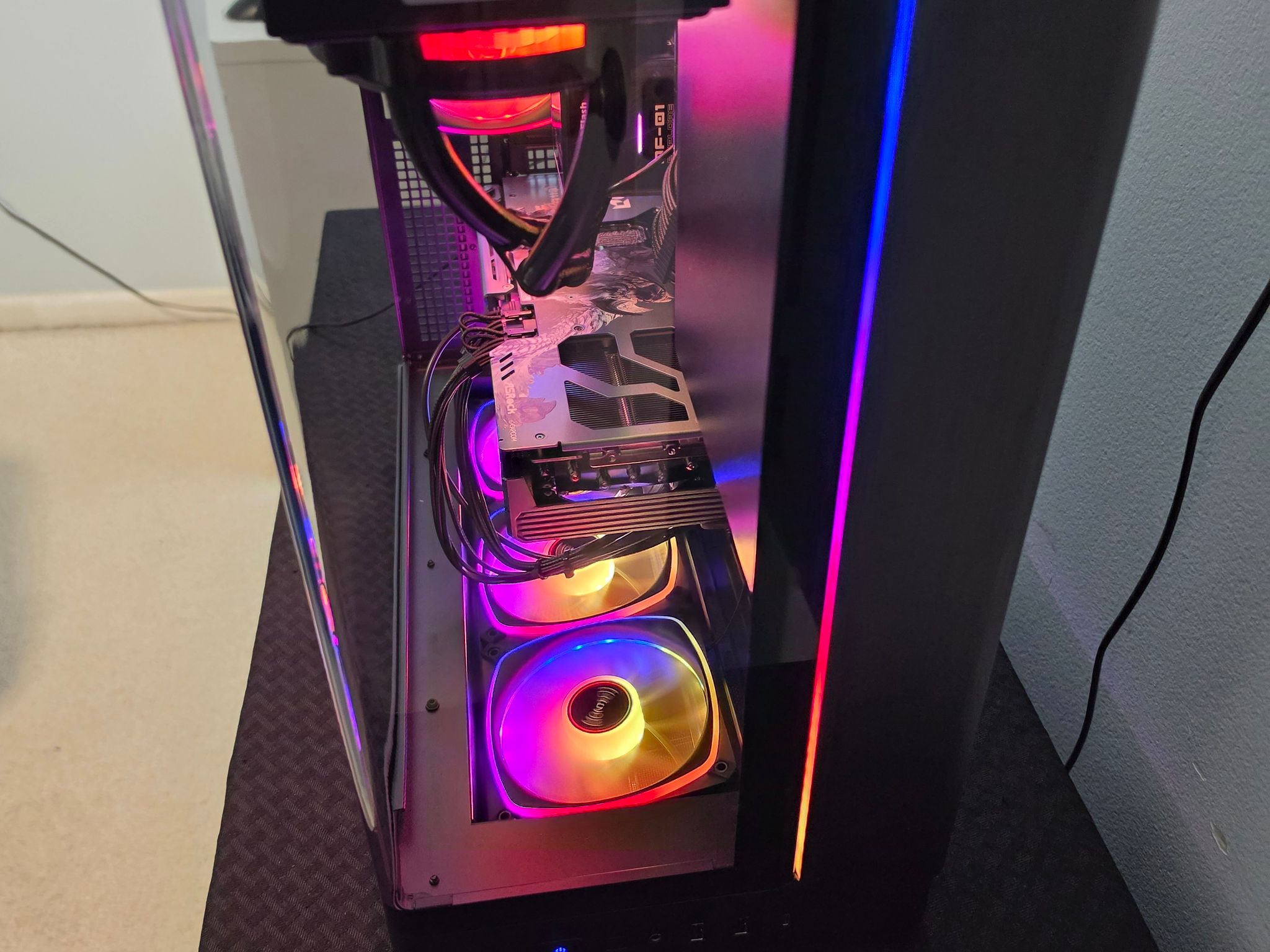 RX 9070 XT-Intel Core Ultra 7 270k plus-32 GB DDR5 6000-2 TB (1+1) NVME Beast Gaming PC