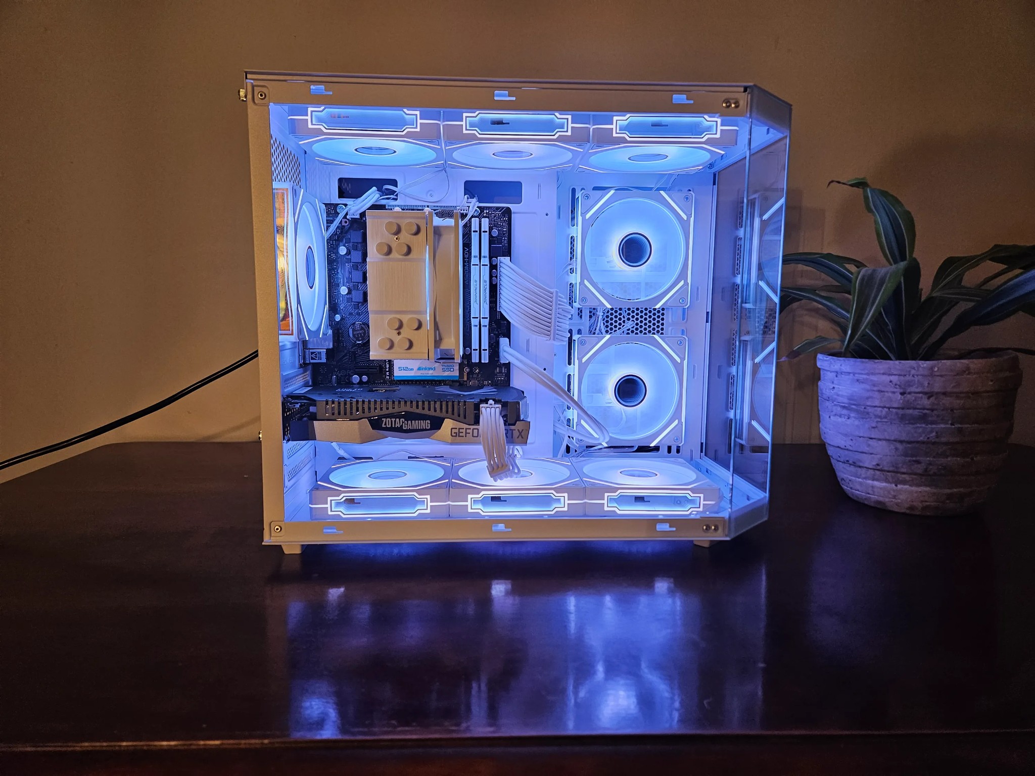 RTX 2060 Ryzen 5 3600x White RTX Fishtank Gaming PC