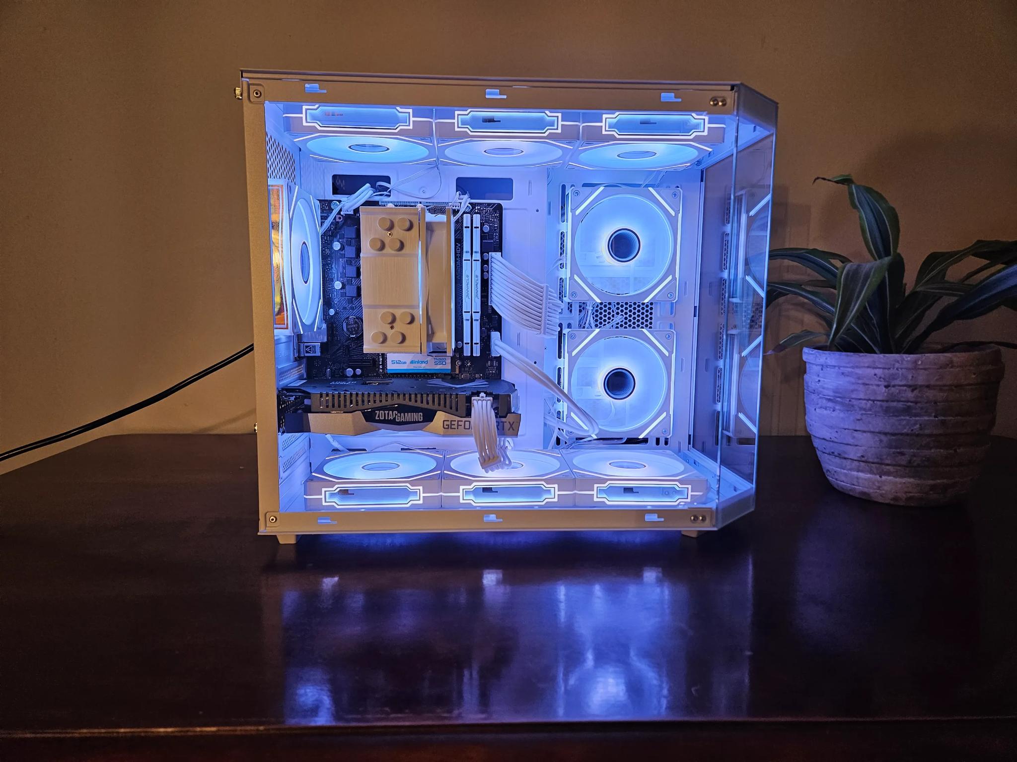 RTX 2060 Ryzen 5 3600x White RTX Fishtank Gaming PC