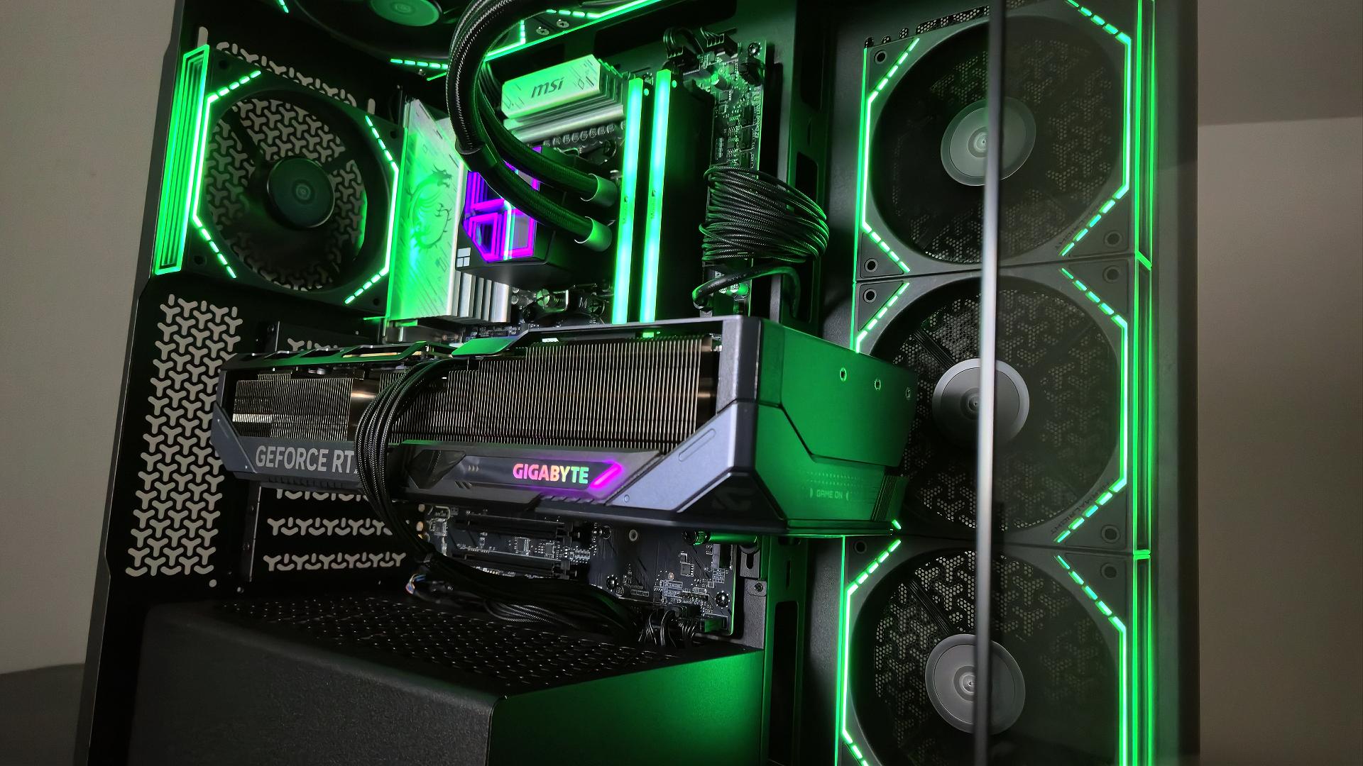 9800X3D - RTX 5070 Ti OC - 32GB DDR5 6000 - 2TB Gen4 NVMe - Custom