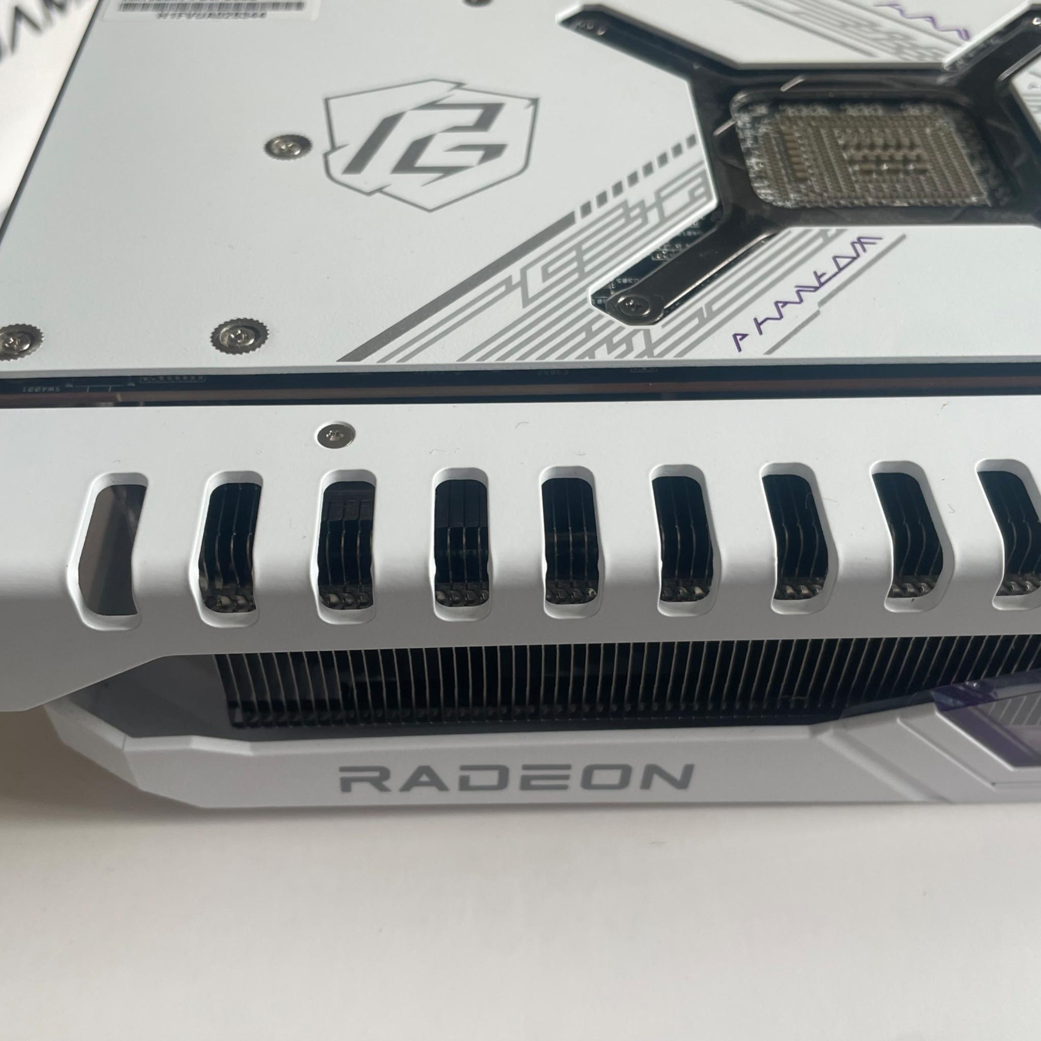 7900xt 20 GB Phantom Gaming White OC Graphics Card
