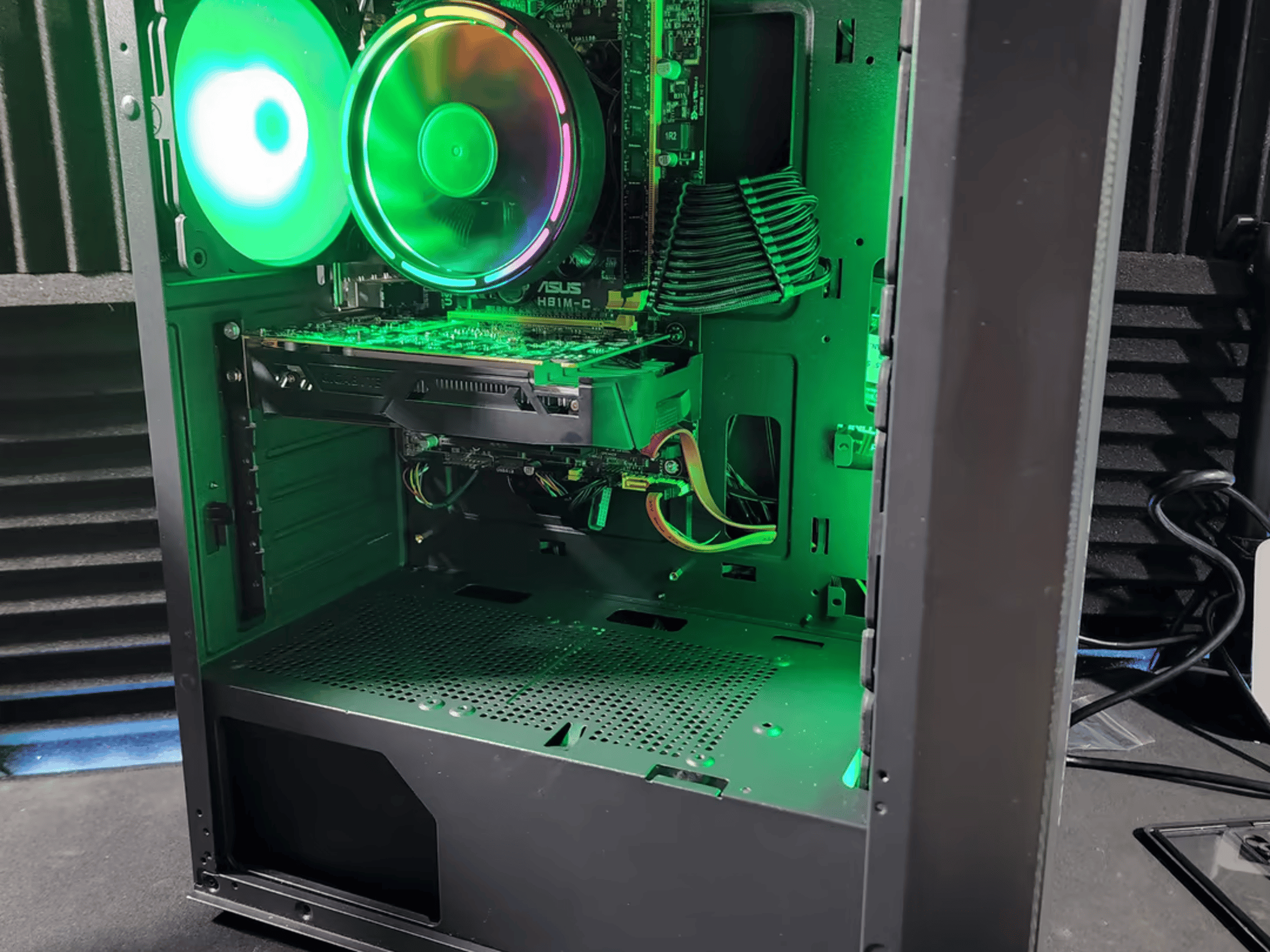 GreyScaled | i5 4590S - GTX 1050TI - 120GB SSD 1TB HDD 