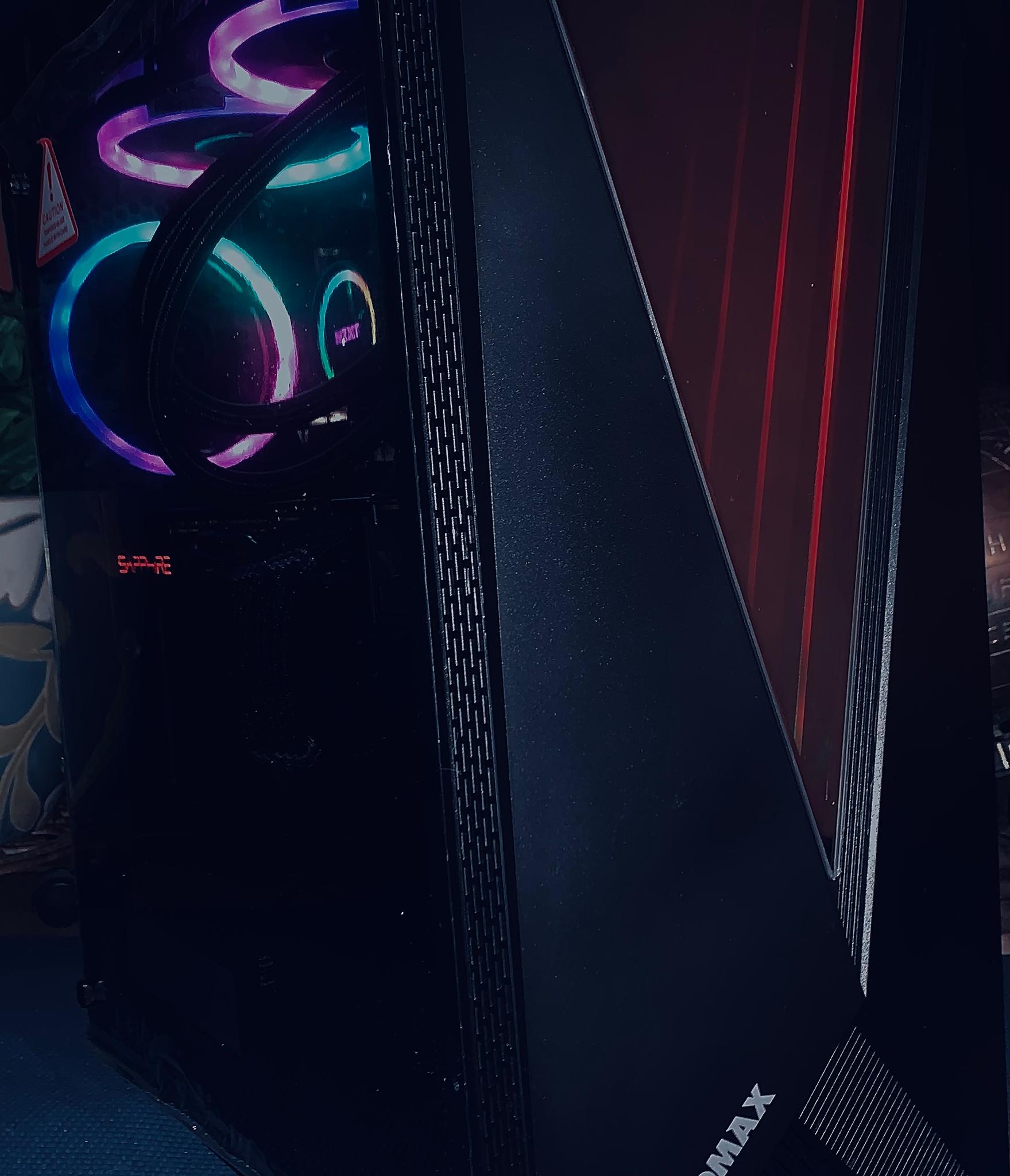 (Liquid-Cooled)Intel 9th Gen|RX 5700XT 8GB|1TB SSD|16GB DDR4 RAM|Windows 11 Pro