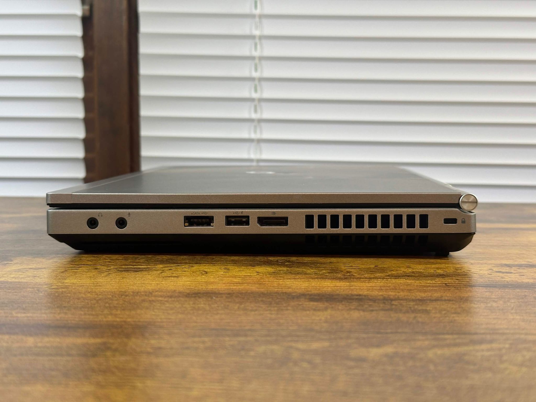 HP Elitebook 8460P | Intel i7 2630QM | 8GB DDR3 | 256GB SSD | HD Graphics | Win 11 | 14" Laptop
