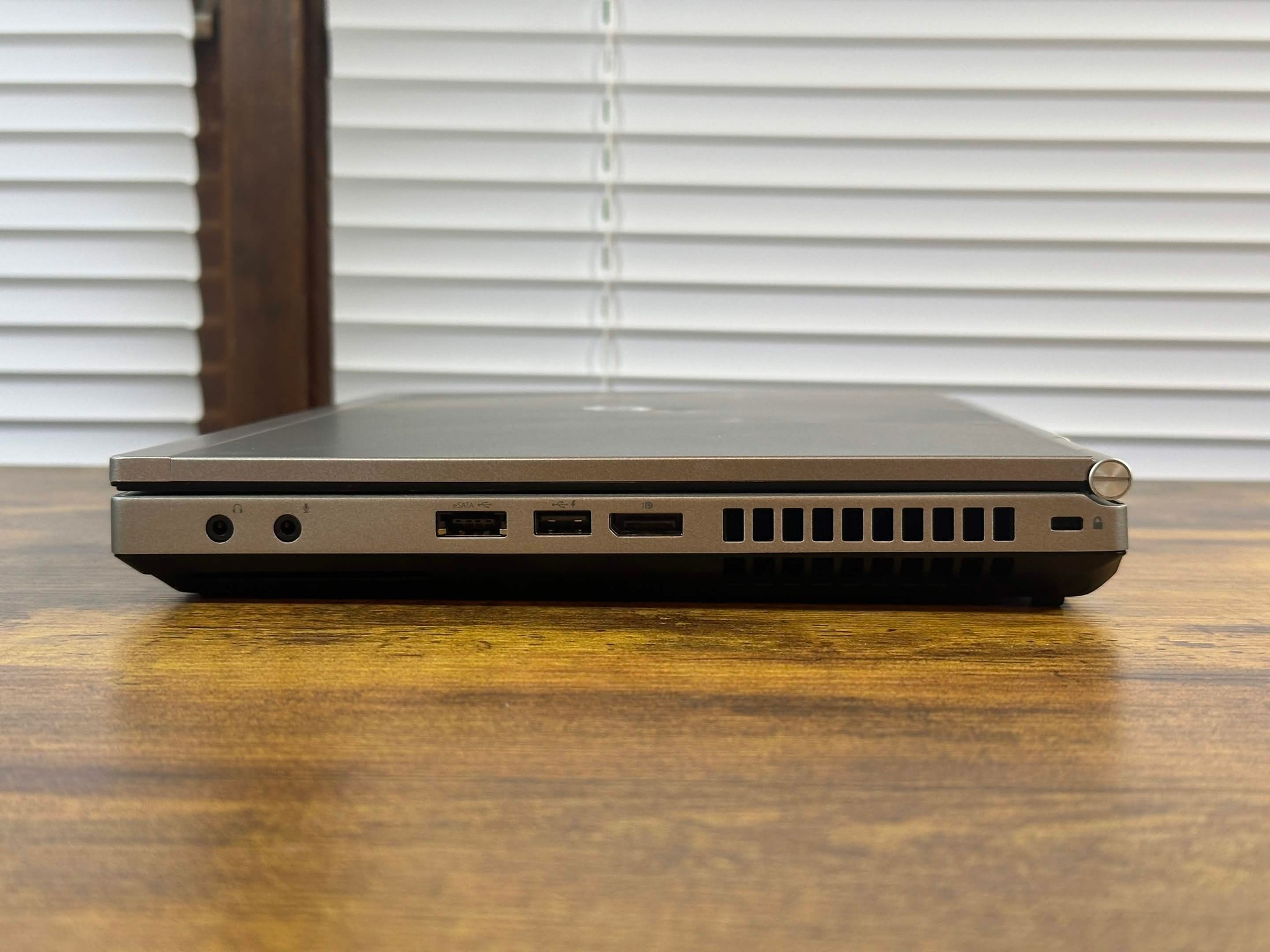 HP Elitebook 8460P | Intel i7 2630QM | 8GB DDR3 | 256GB SSD | HD Graphics | Win 11 | 14" Laptop