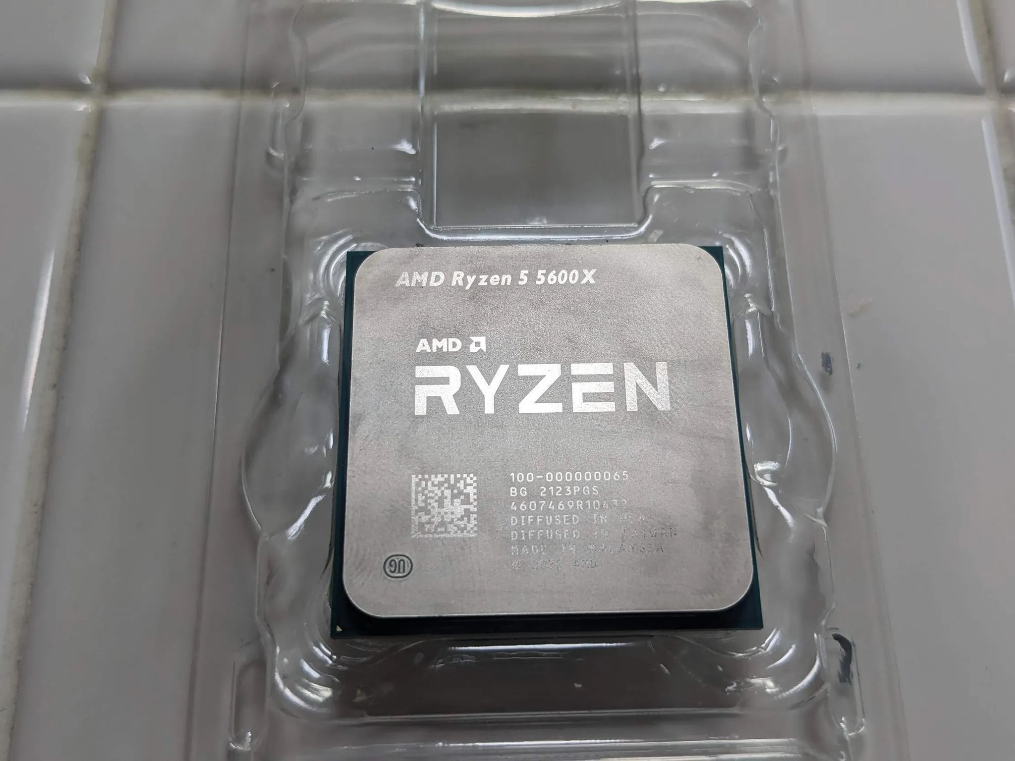 AMD Ryzen 5 5600X 6-core, 12-Thread Desktop Processor