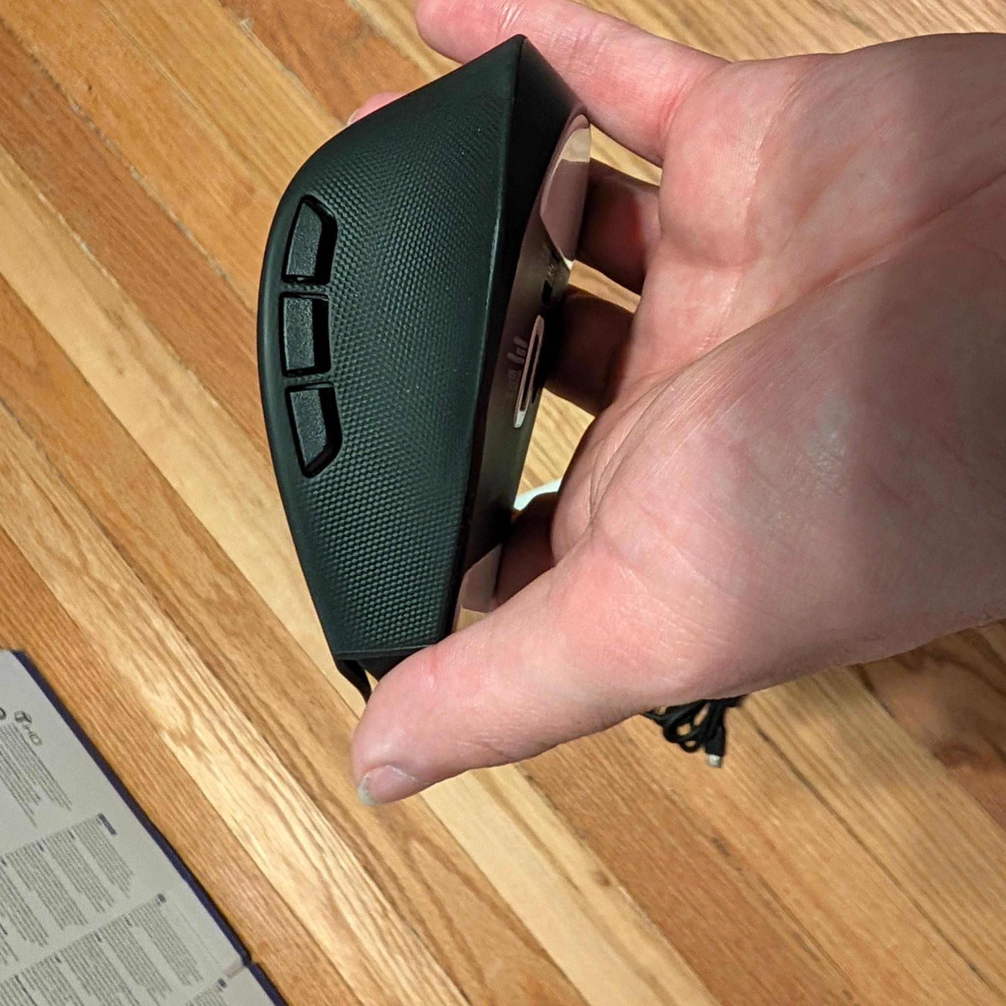 Razer Basilisk Mobile Portable Wireless Gaming Mouse – Excellent Condition with Extras