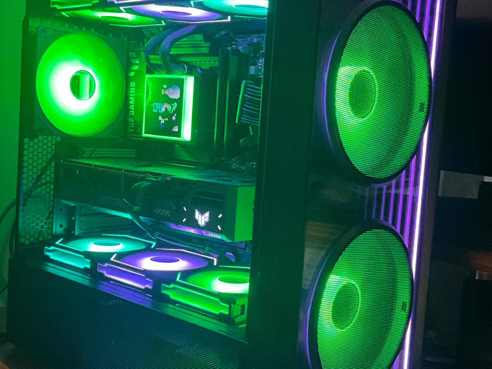 9800X3D / 5070 Ti / X870E /Gen5. ASUS TUF x Lian Li Premium Gaming PC
