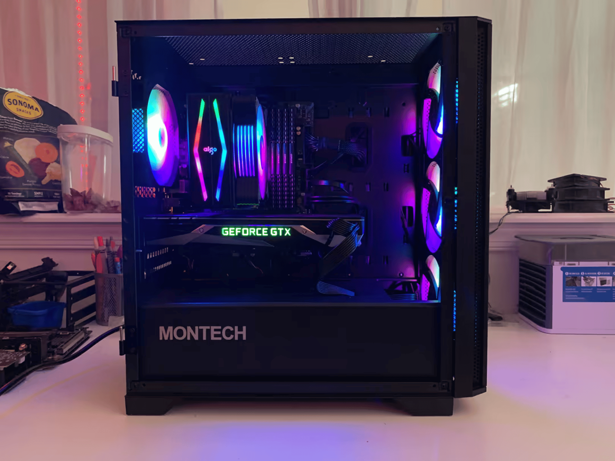 Monty/ I7 9700/ 1080TI 11GB Gaming PC