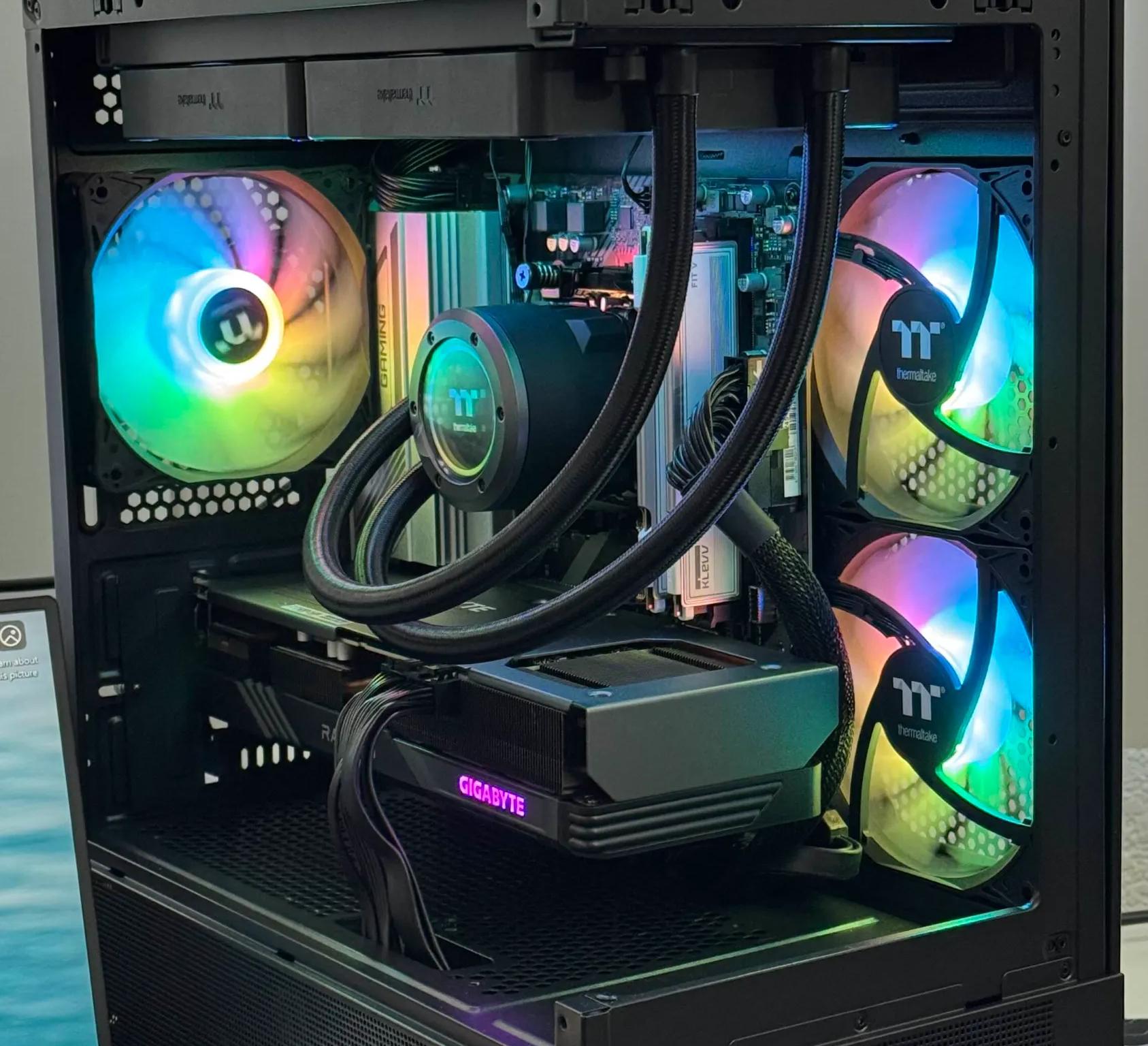 Ryzen 5 7600X + Radeon RX 7600 XT 16GB + 32GB DDR5 Ram (2x16GB) + 1TB M.2 NVME Storage
